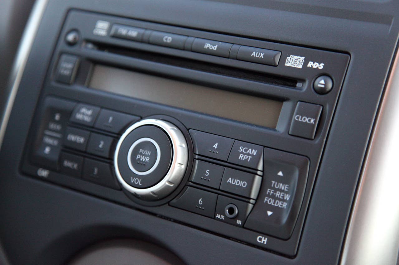 2012 Nissan Versa Sedan audio controls