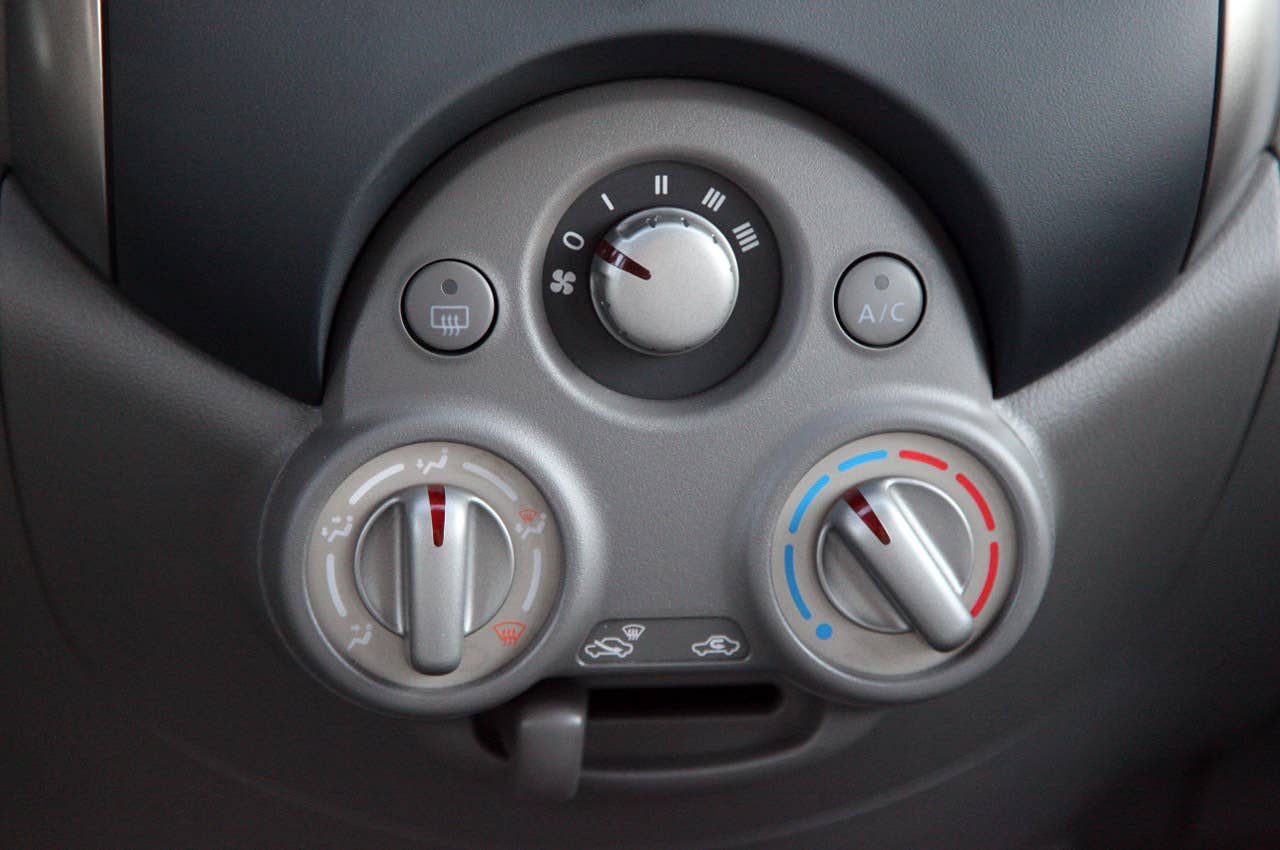 2012 Nissan Versa Sedan climate controls