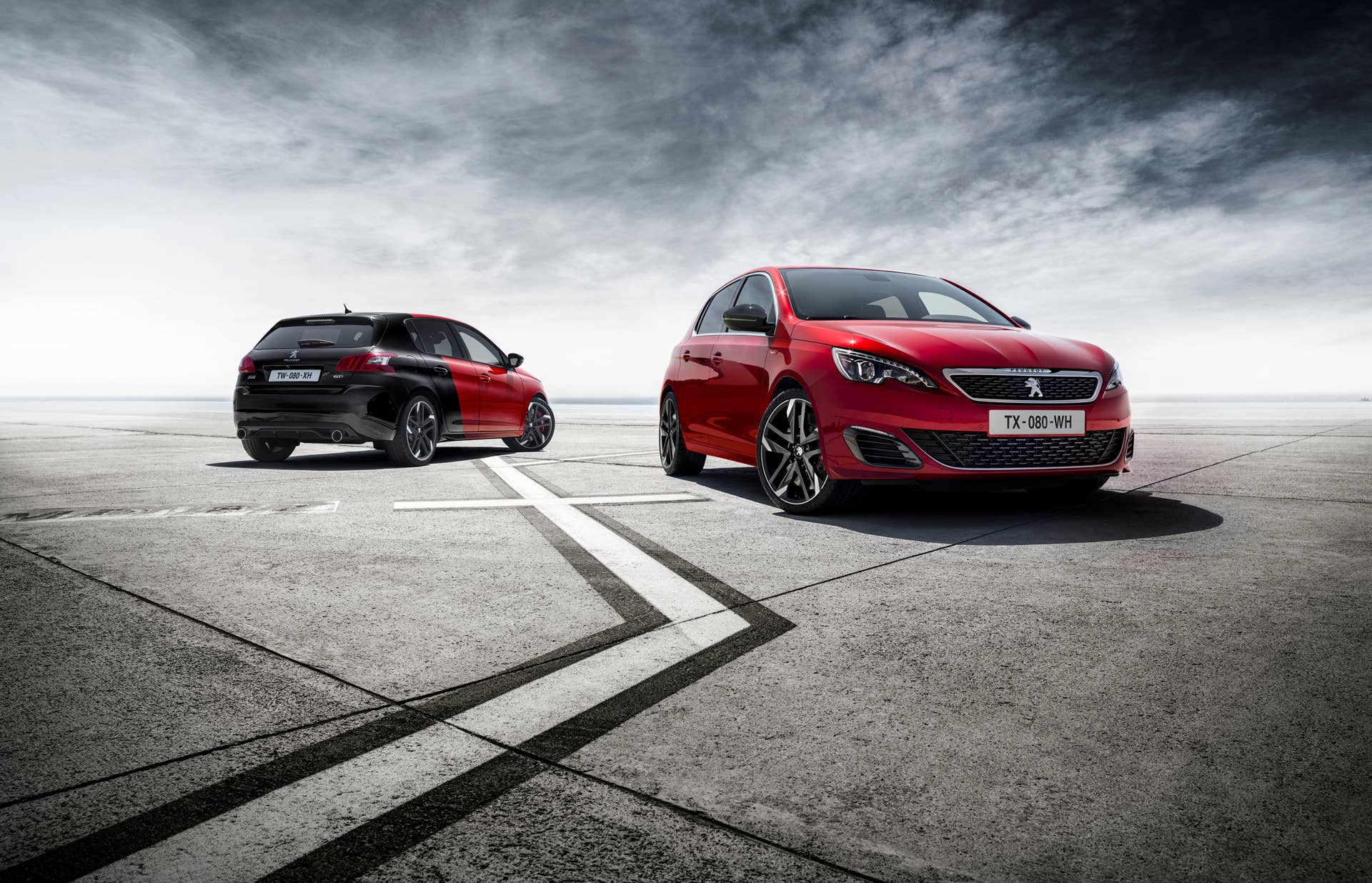 Peugeot 308 GTi front back