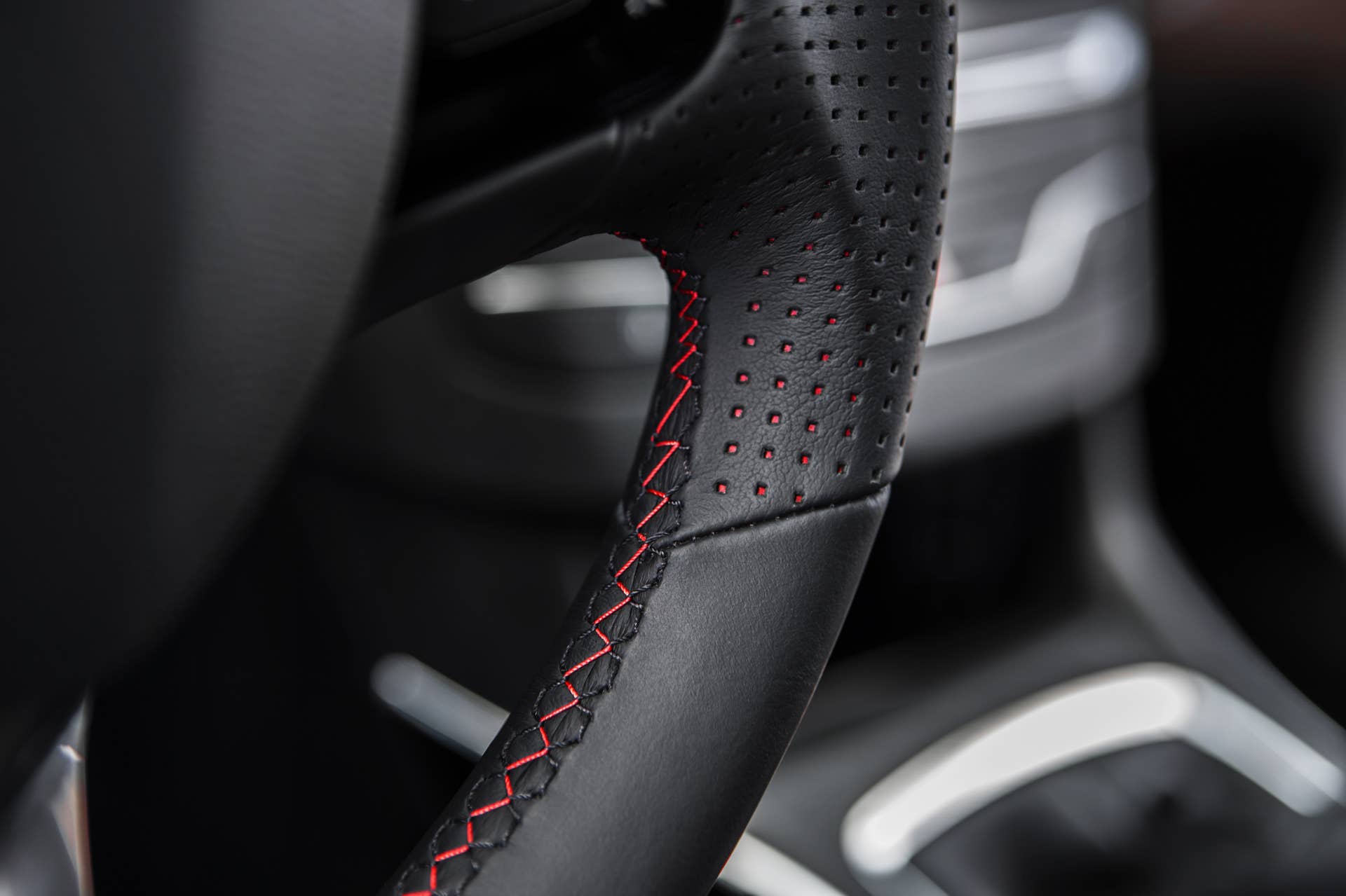 Peugeot 308 GTi steering detail