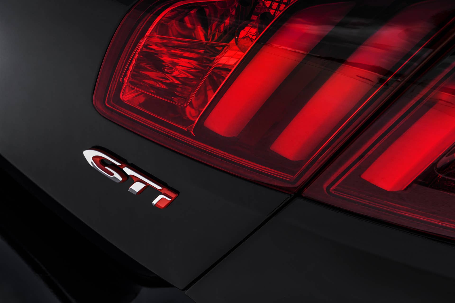 Peugeot 308 GTi tail lamp detail