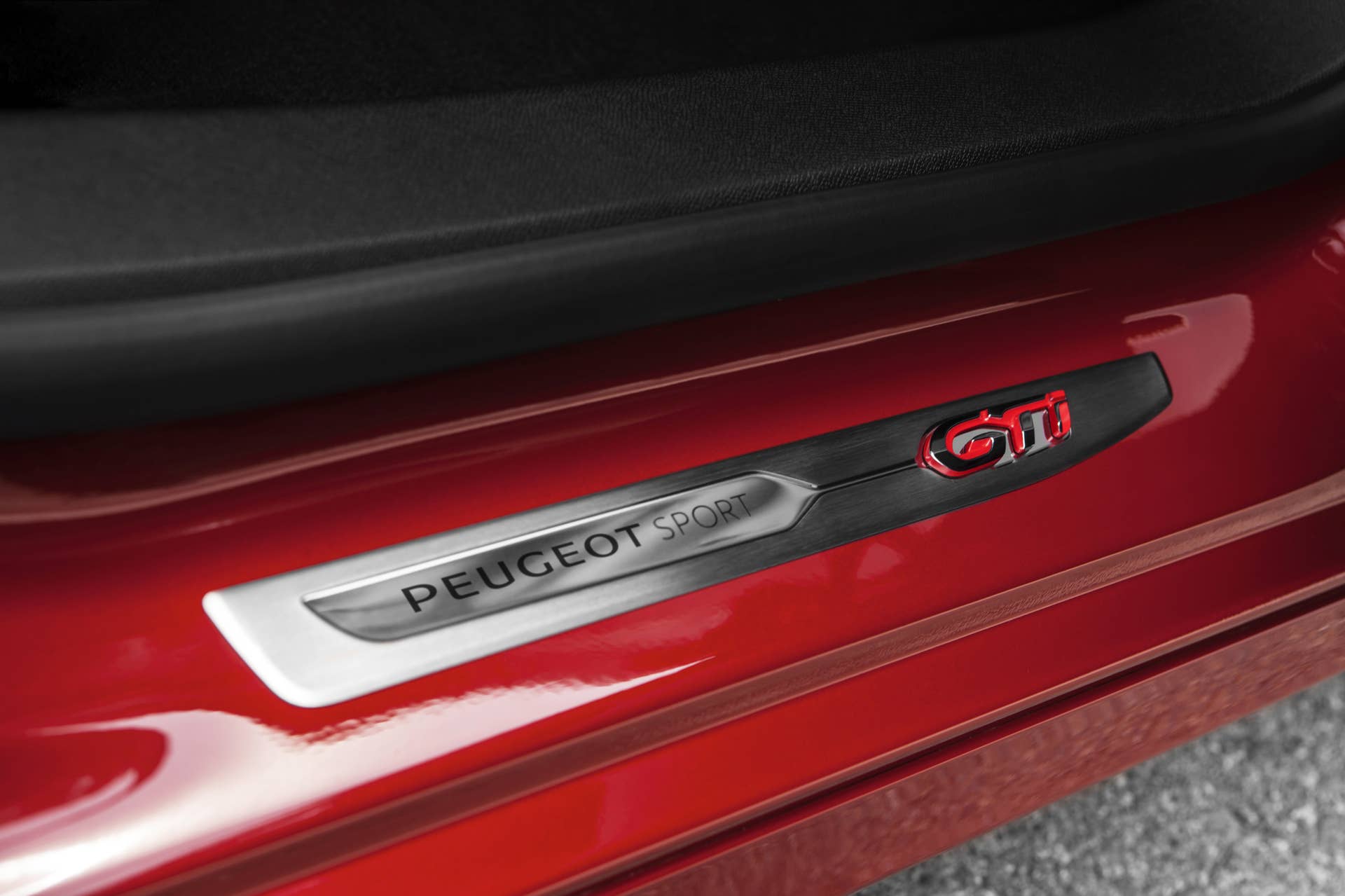 Peugeot 308 GTi door sill