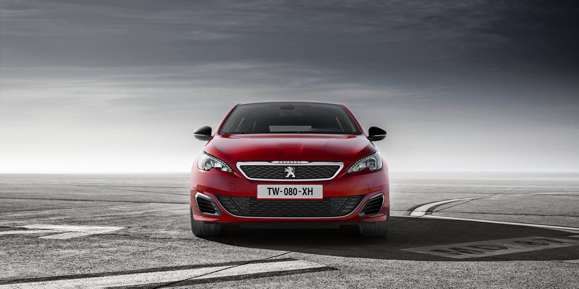 Peugeot 308 GTi front