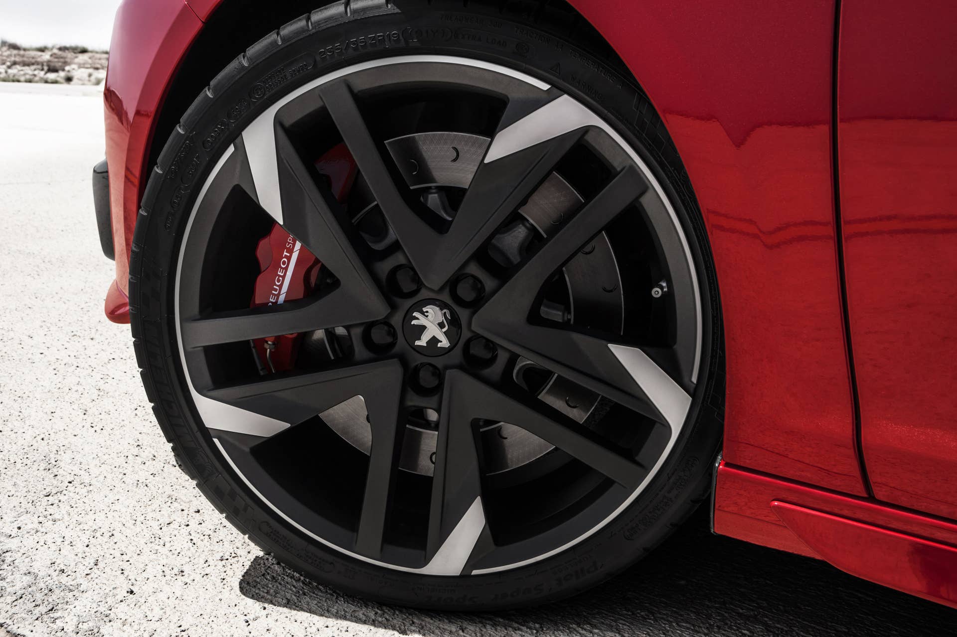 Peugeot 308 GTi wheel