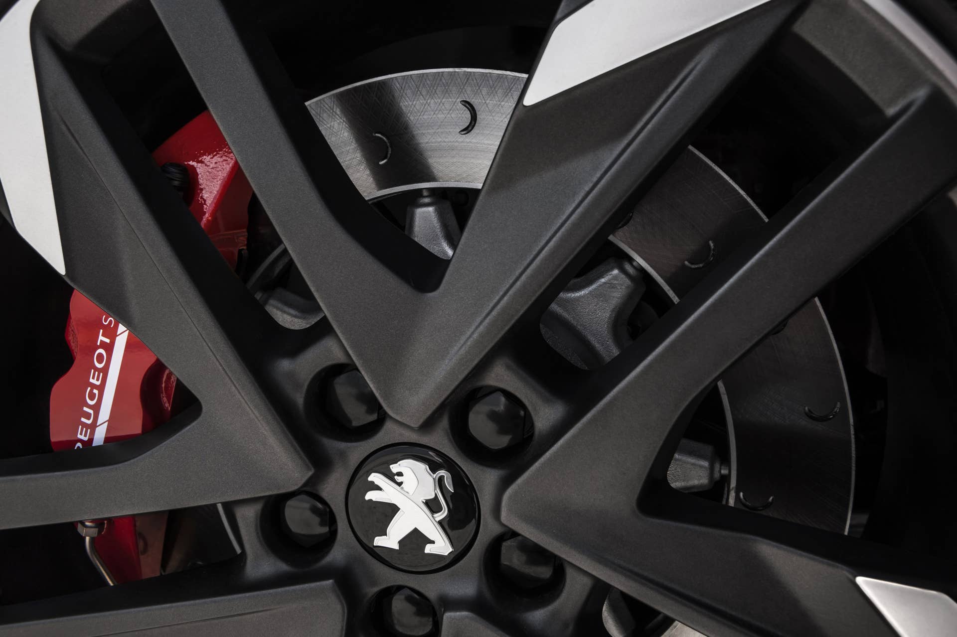 Peugeot 308 GTi wheel detail