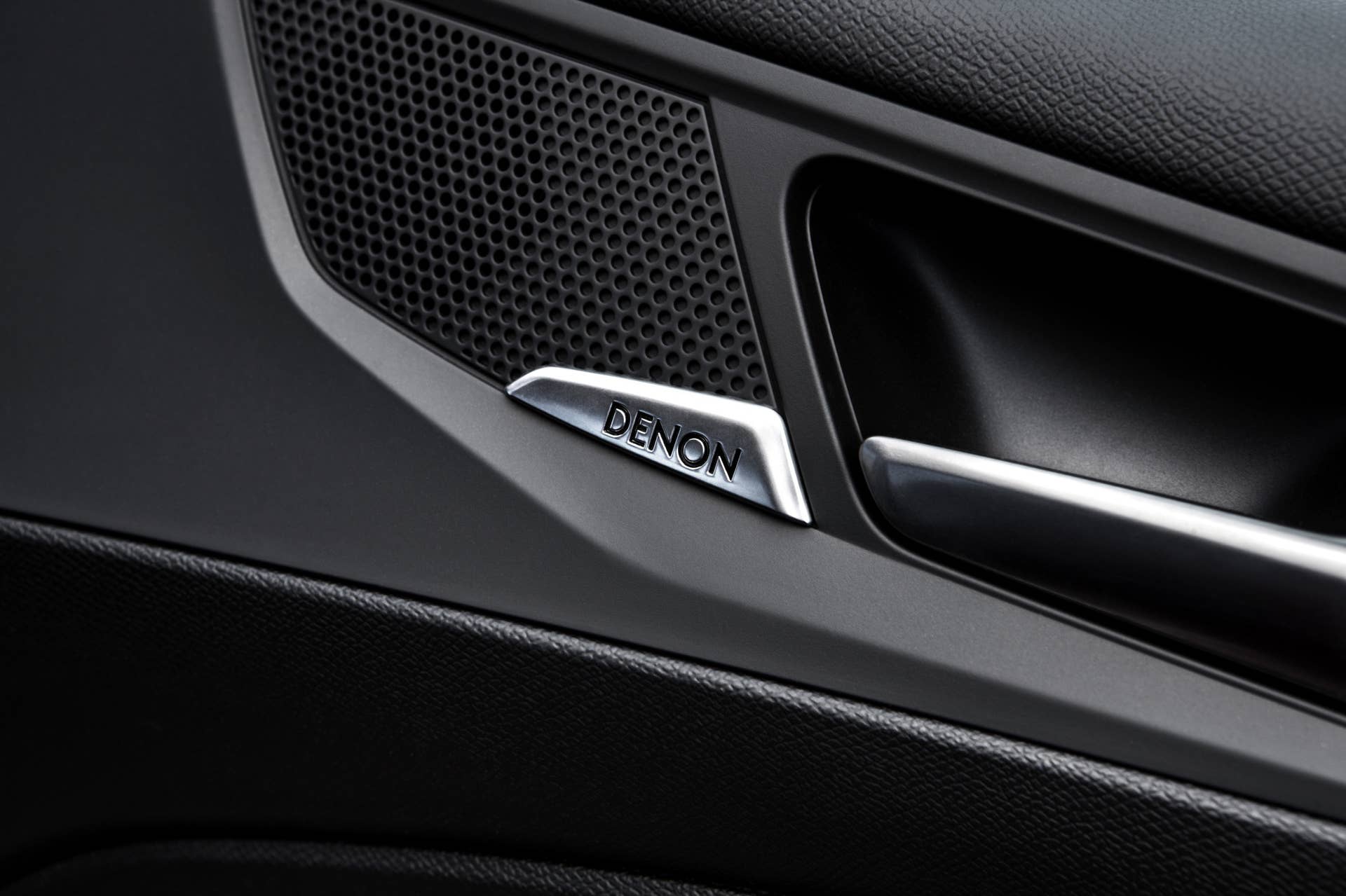 Peugeot 308 GTi Denon speaker