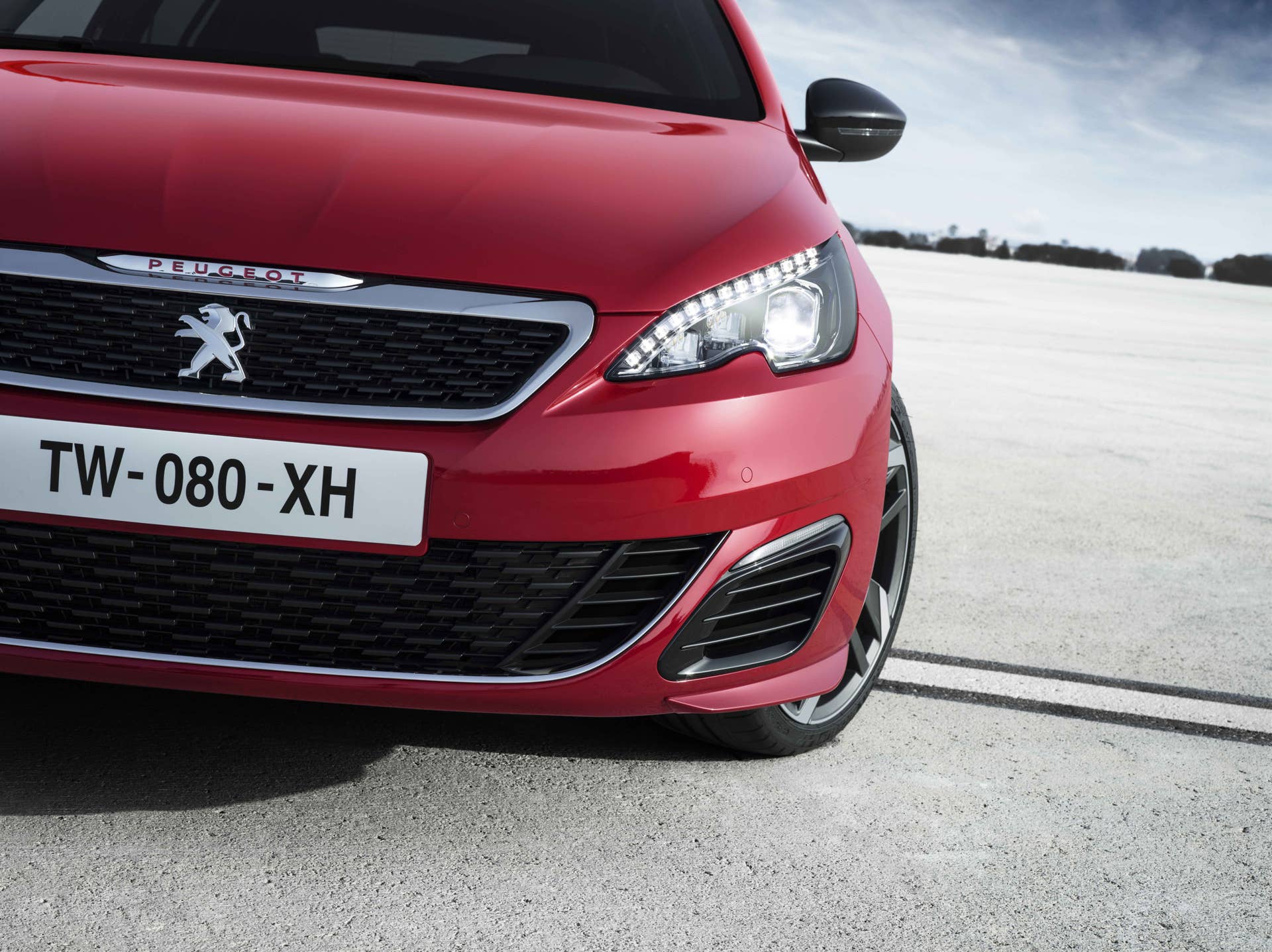 Peugeot 308 GTi nose