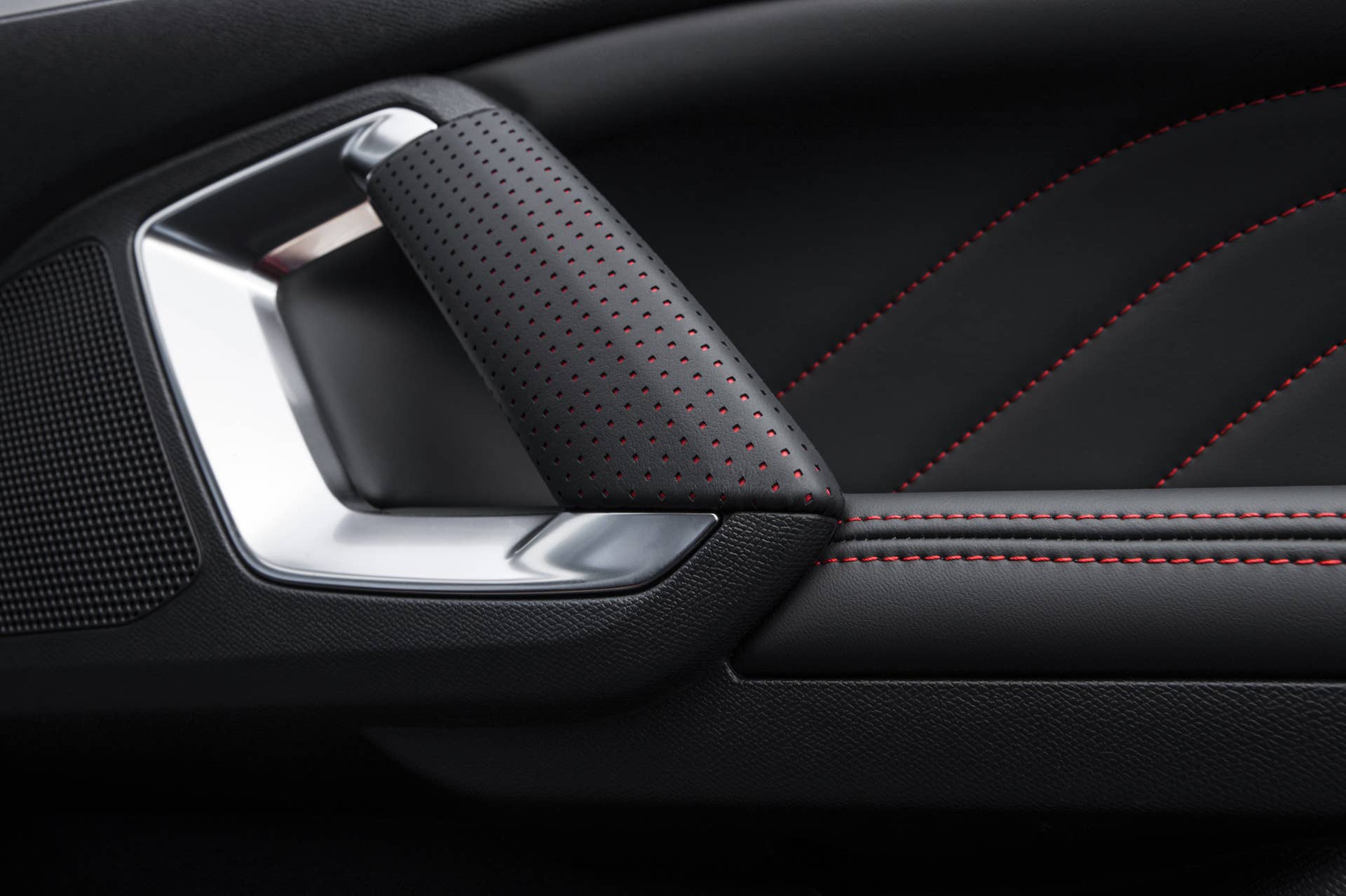 Peugeot 308 GTi door panel
