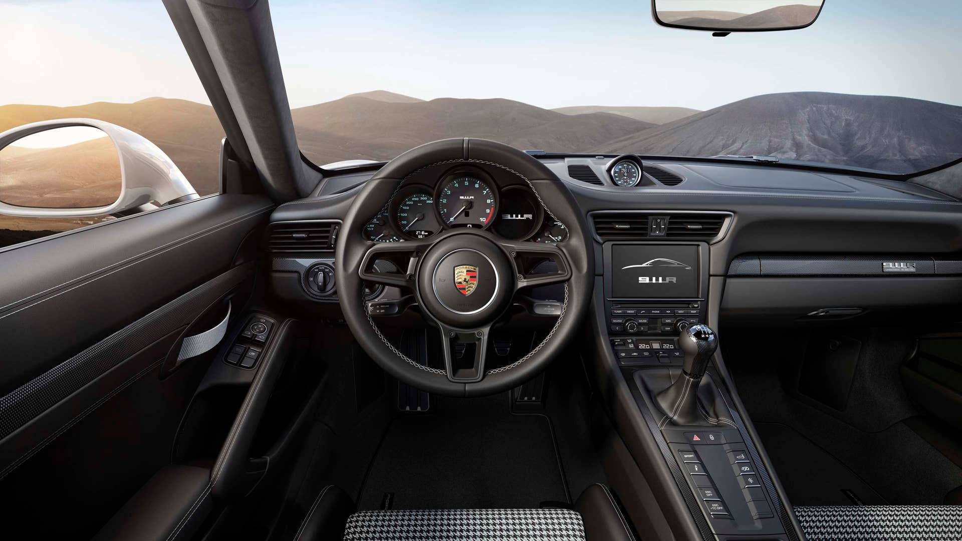 2016 Porsche 911R interior