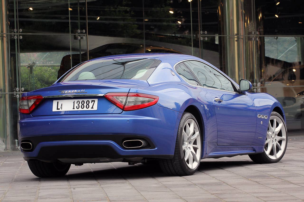 2013 Maserati GranTurismo Sport rear 3/4 view