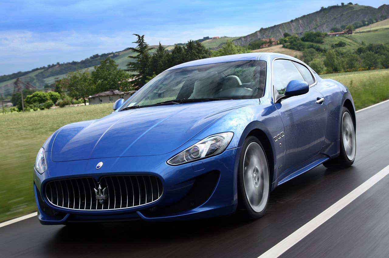 2013 Maserati GranTurismo Sport driving