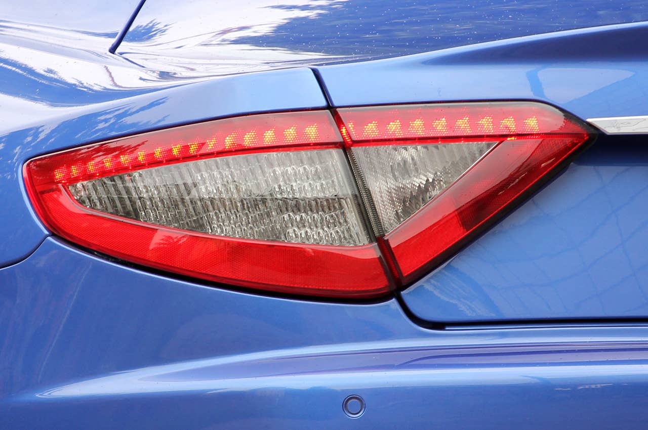 2013 Maserati GranTurismo Sport taillight