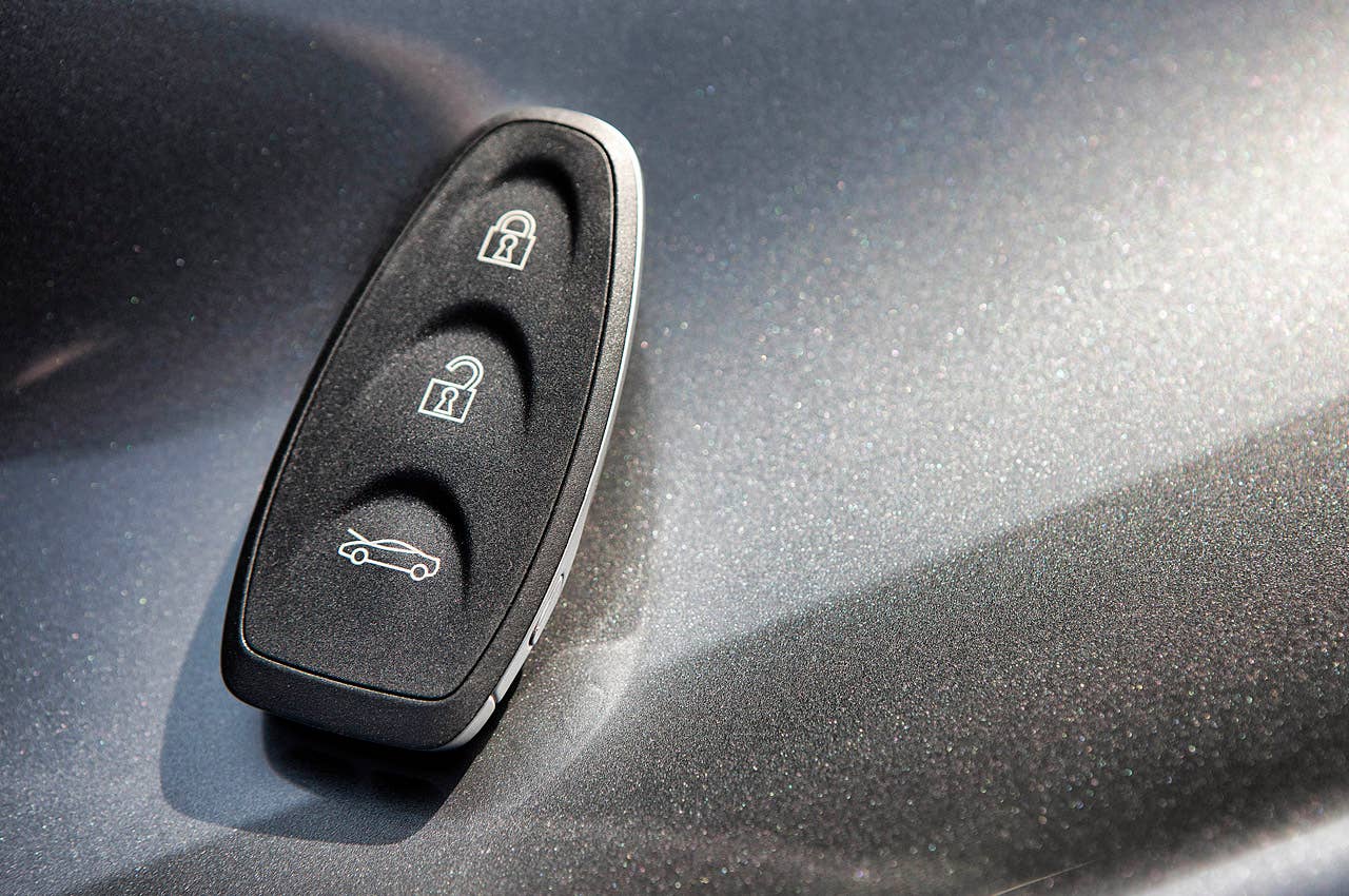 2012 McLaren MP4-12C key