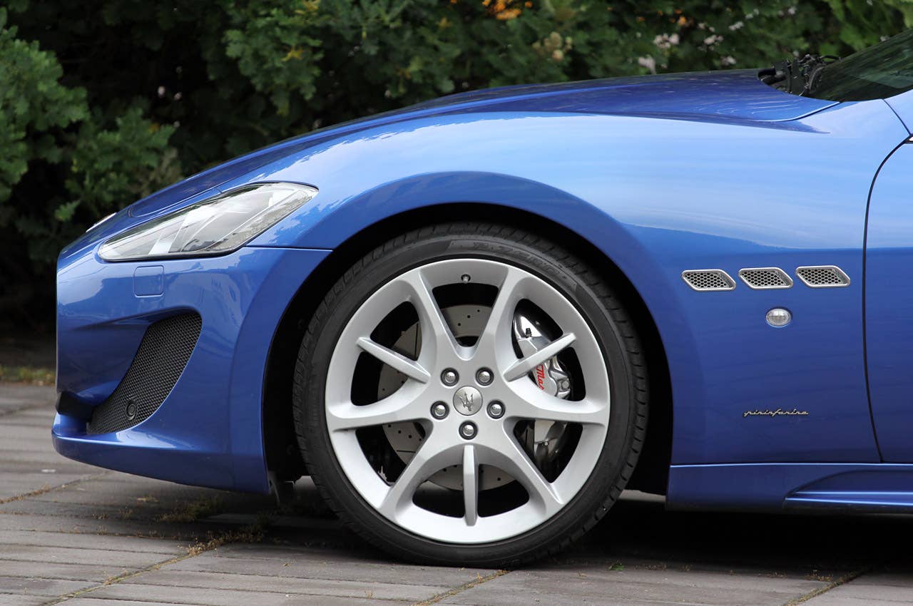 2013 Maserati GranTurismo Sport wheel