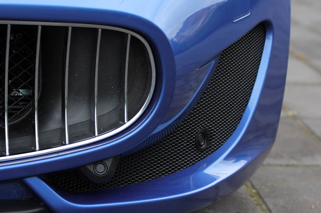 2013 Maserati GranTurismo Sport front fascia