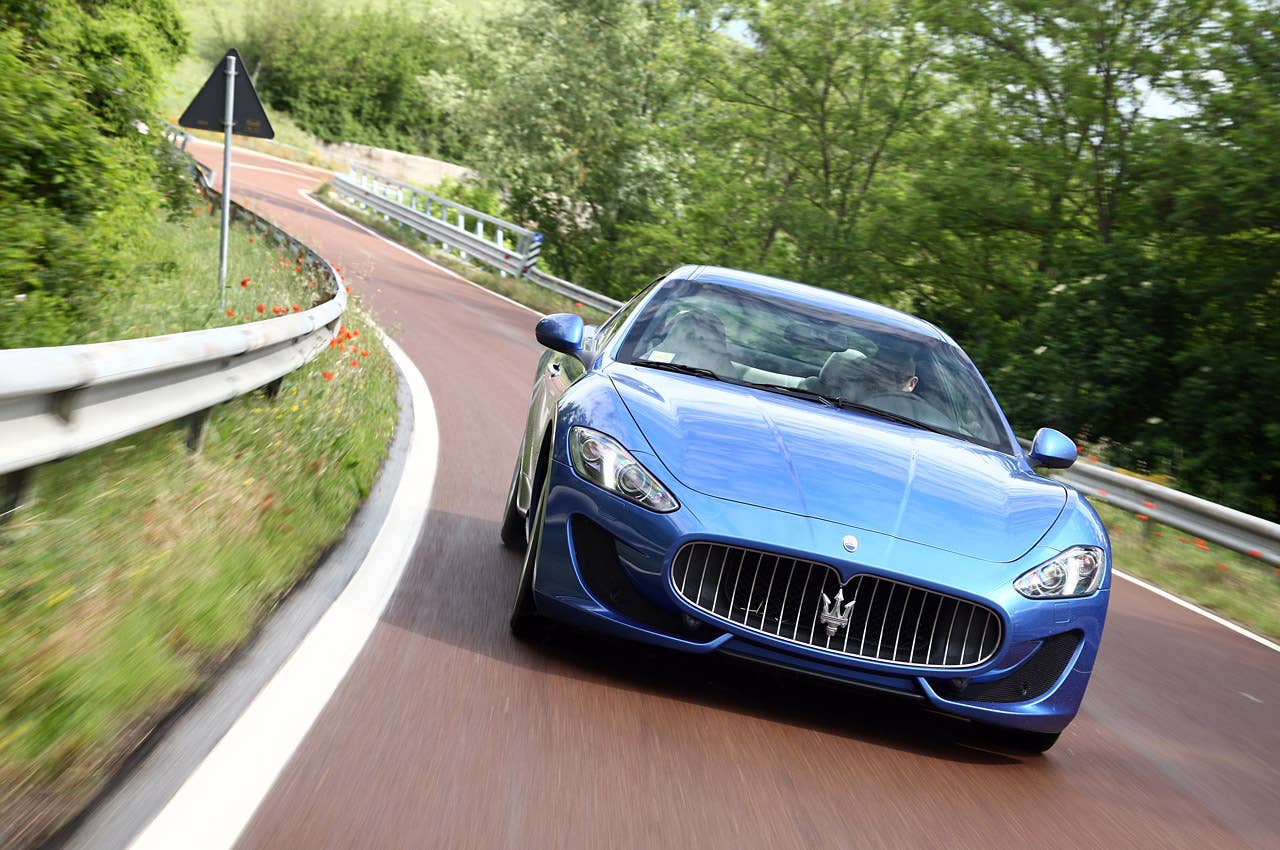 2013 Maserati GranTurismo Sport driving