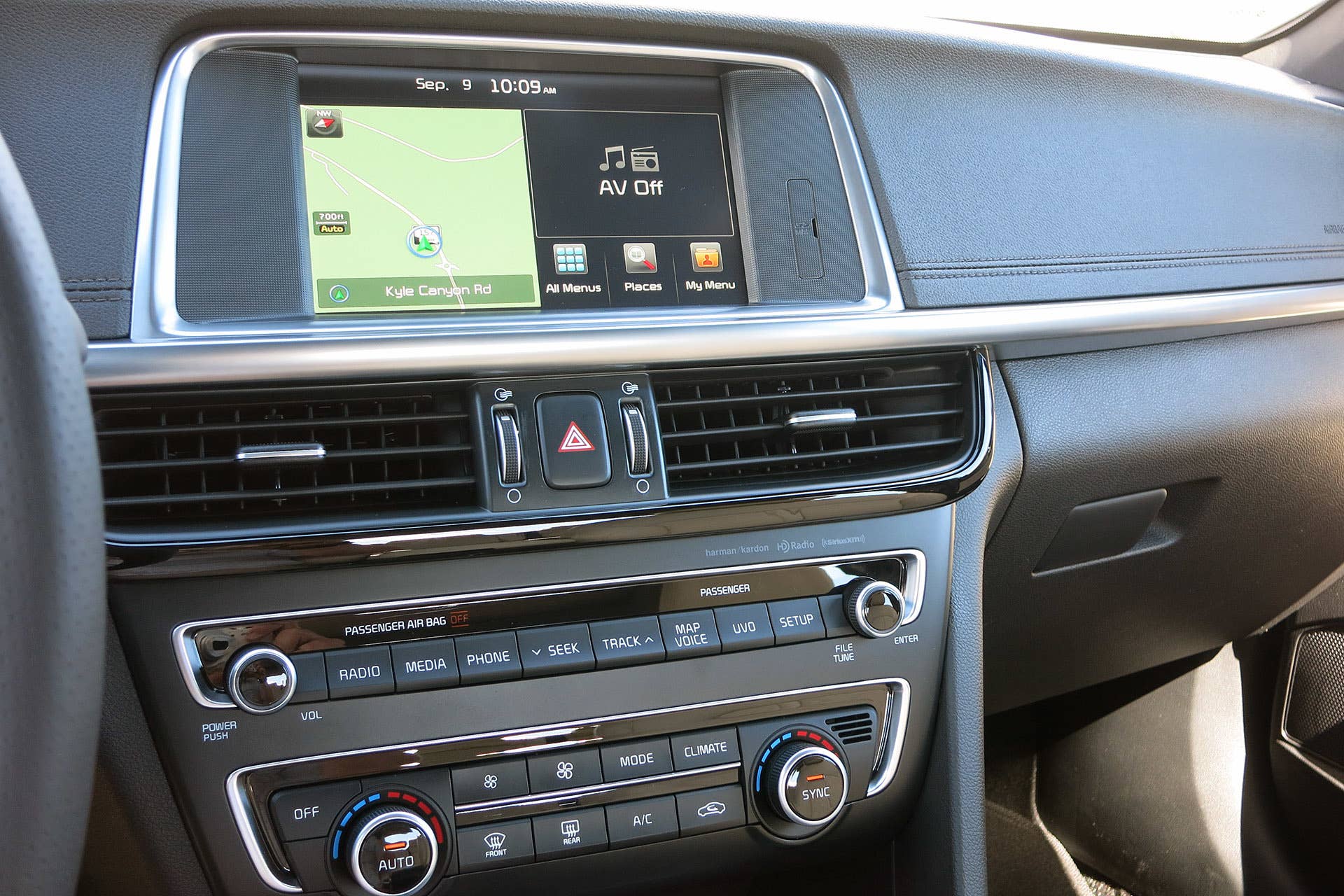 2016 Kia Optima 2.0T instrument panel