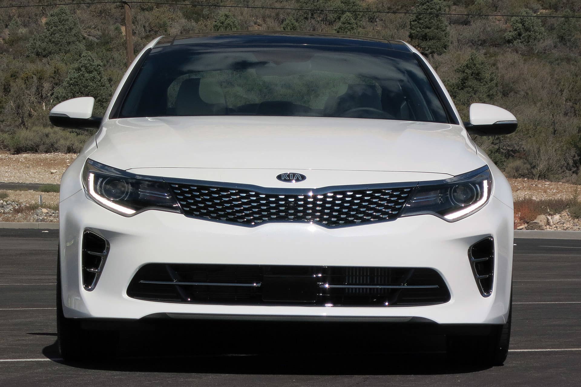 2016 Kia Optima 2.0T front view
