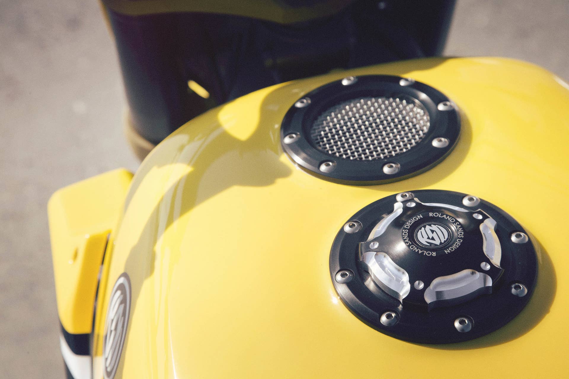 Yamaha 900 Faster Wasp Roland Sands Design detail