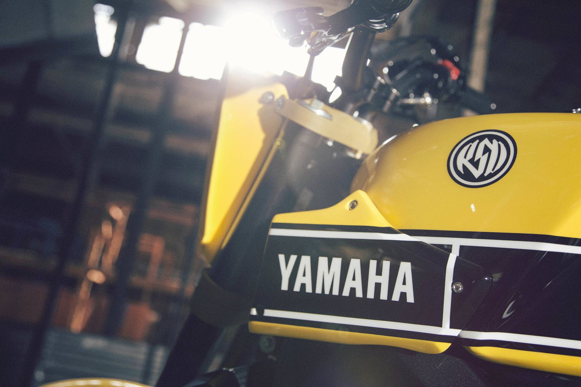 Yamaha 900 Faster Wasp Roland Sands Design detail