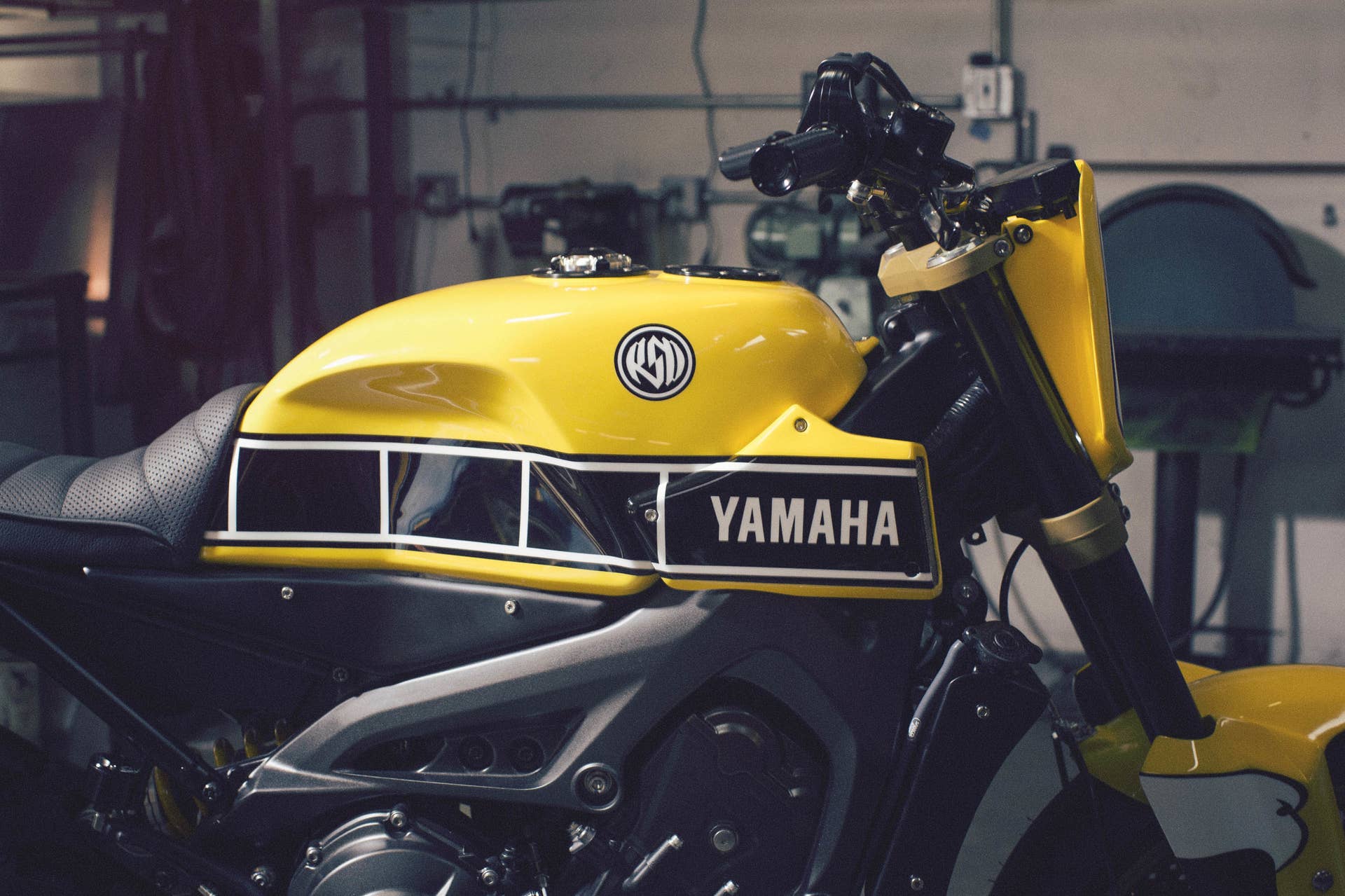 Yamaha 900 Faster Wasp Roland Sands Design detail