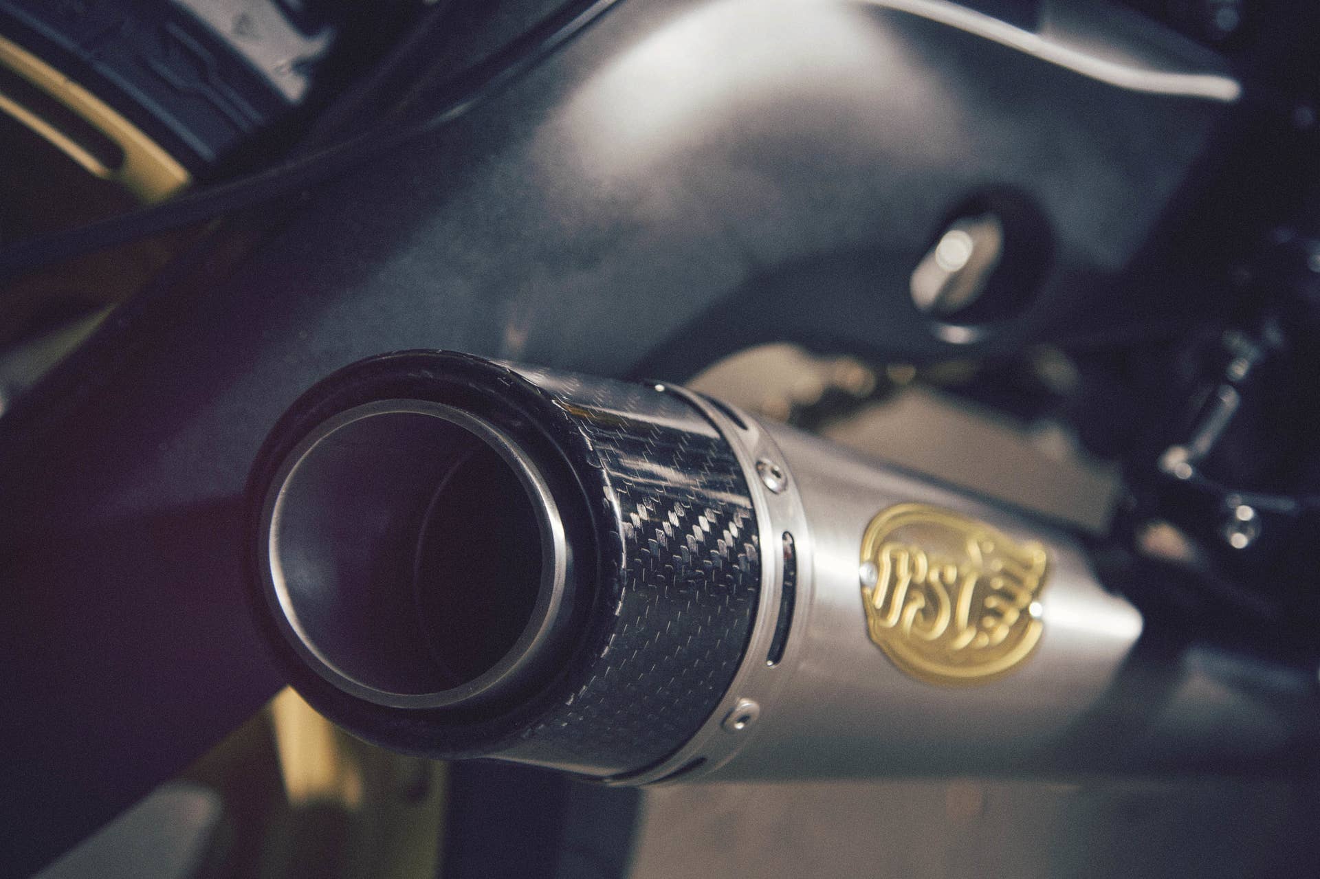 Yamaha 900 Faster Wasp Roland Sands Design detail
