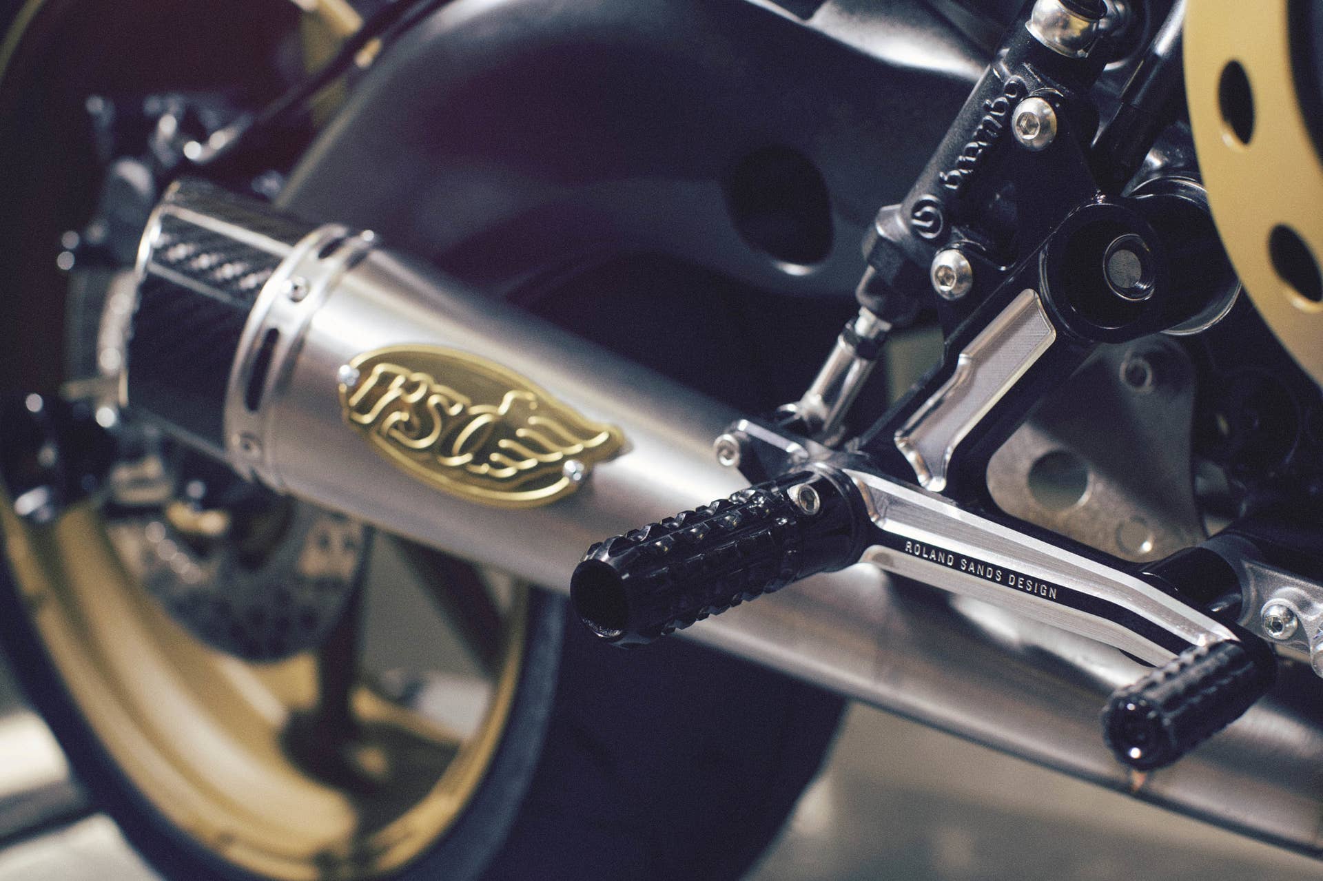 Yamaha 900 Faster Wasp Roland Sands Design detail