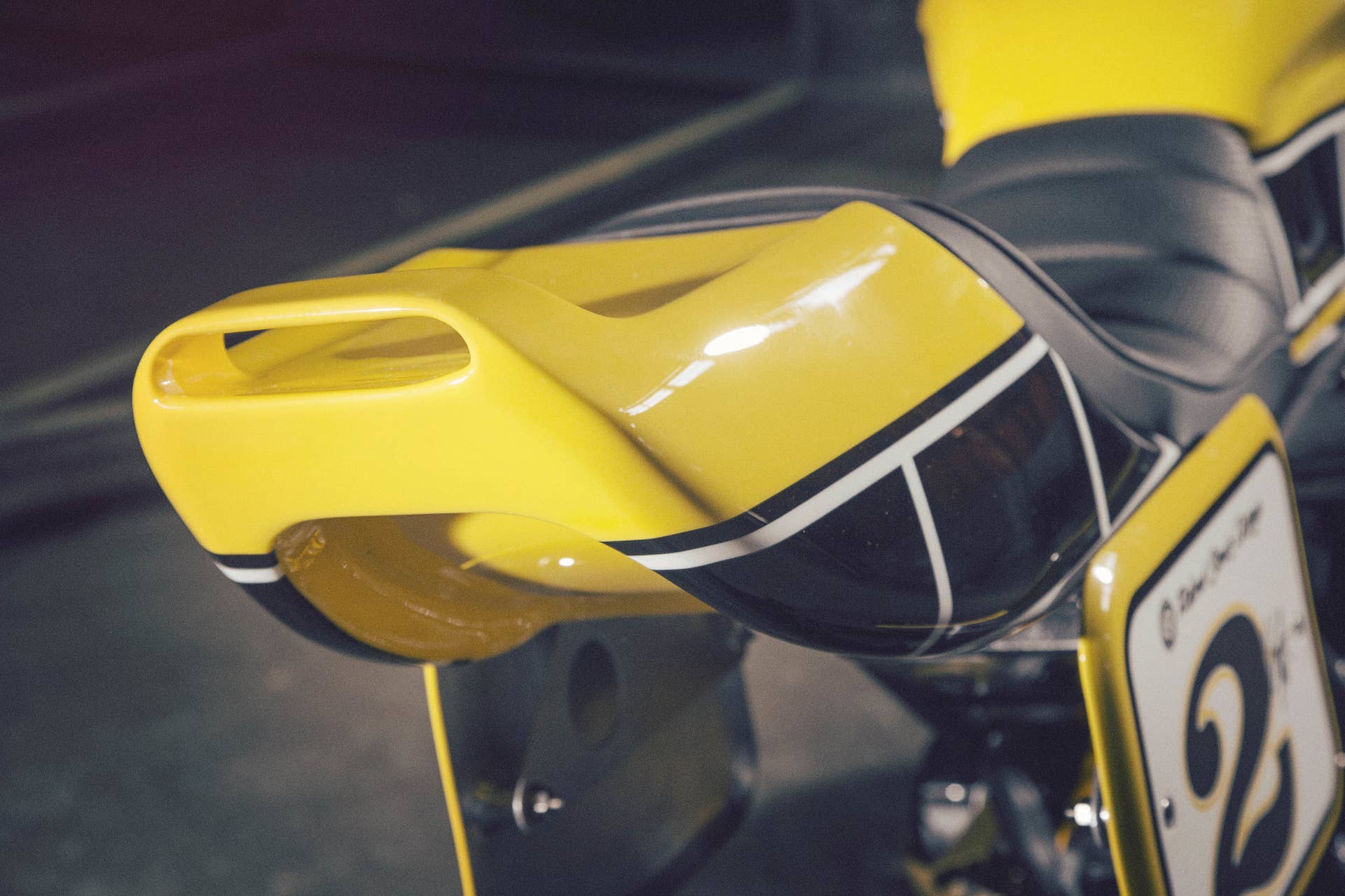 Yamaha 900 Faster Wasp Roland Sands Design detail
