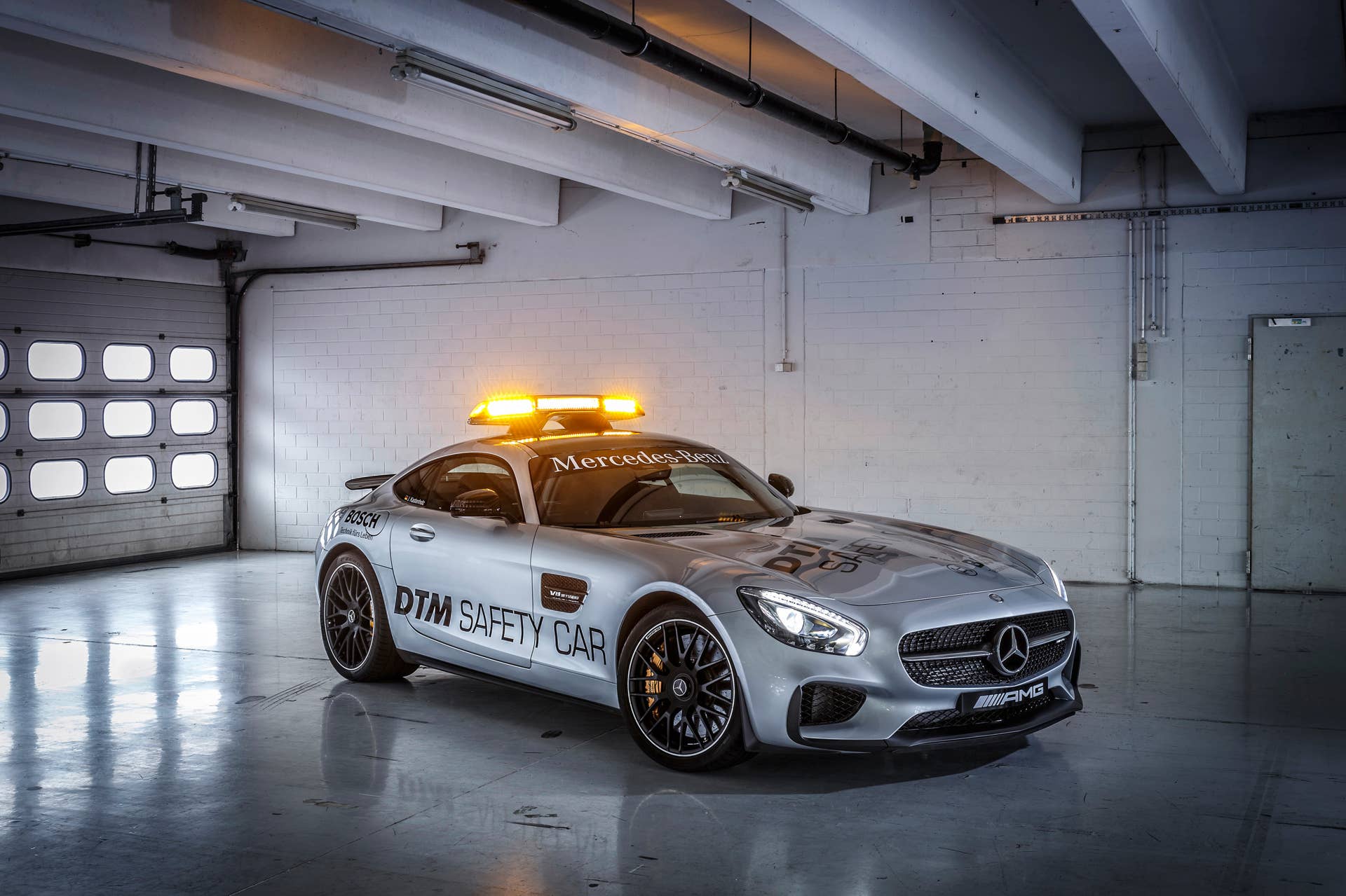 Mercedes-AMG GT DTM Safety Car garage