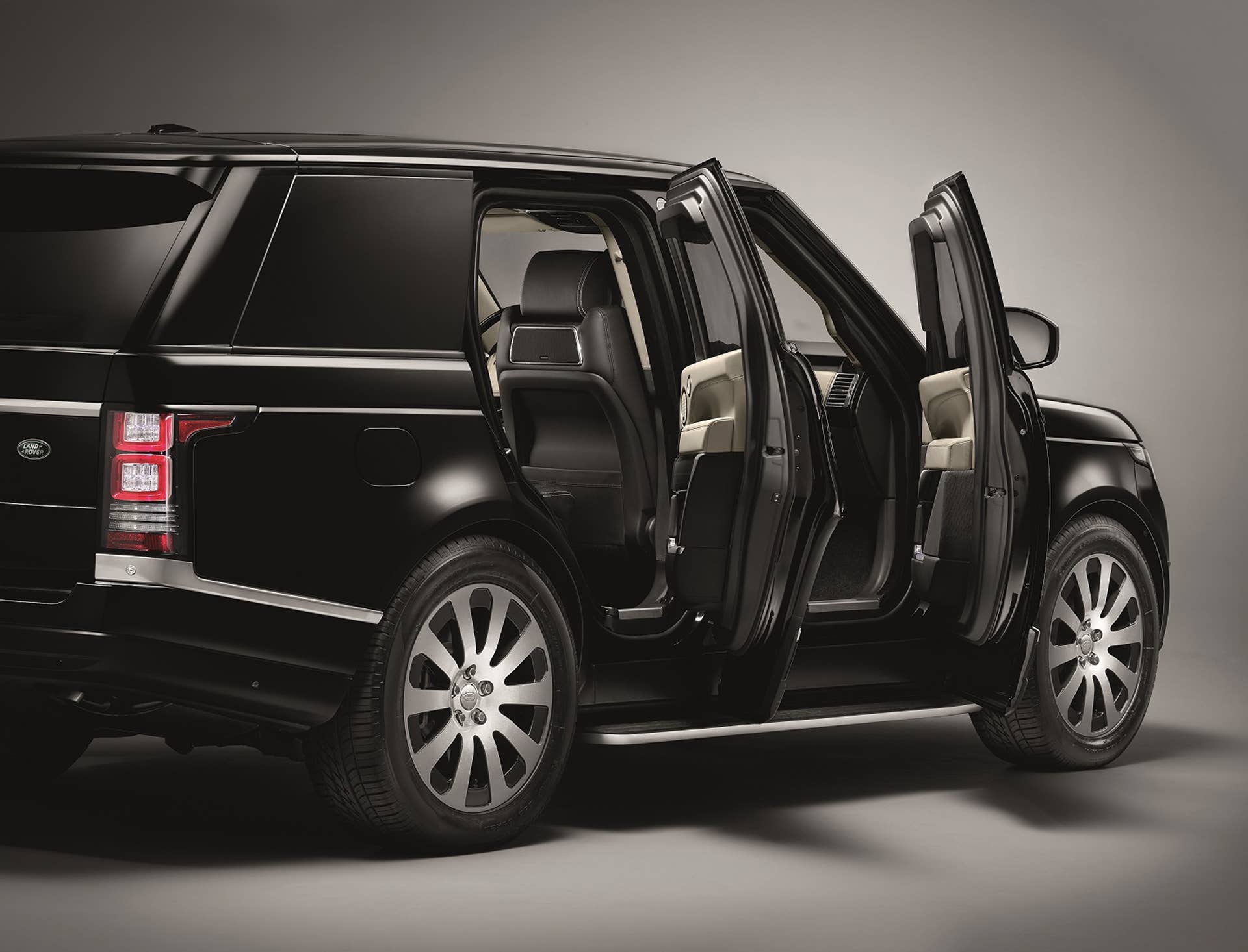 Range Rover Open But JLR Admits It Can’t Make a Safe Bulletproof Range Rover - Autoblog