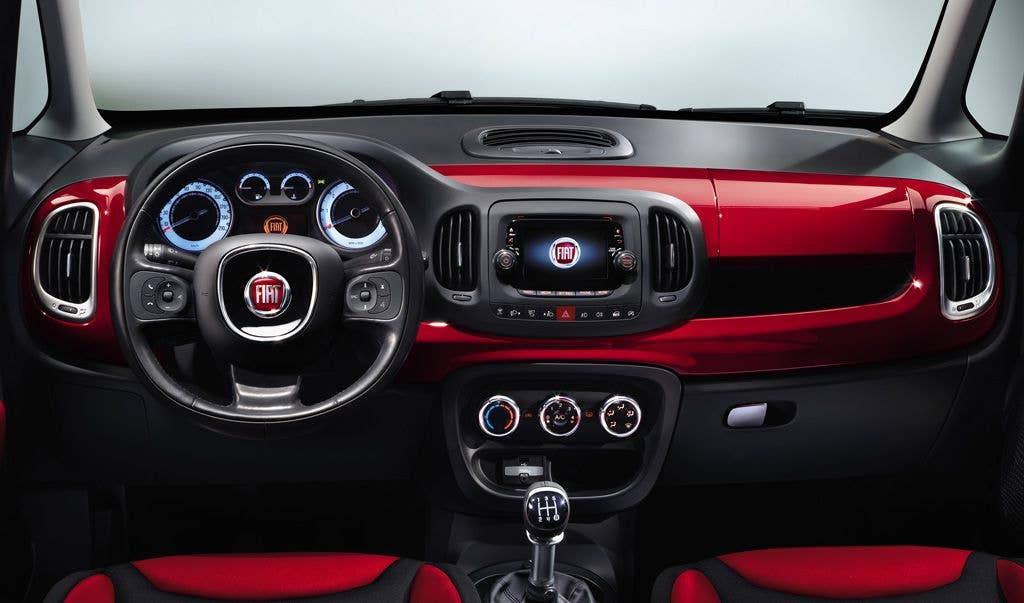 Fiat 500L dash