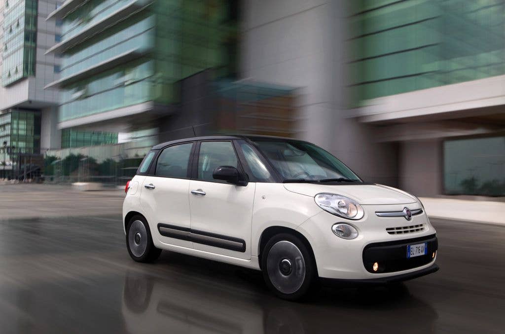 Fiat 500L driving