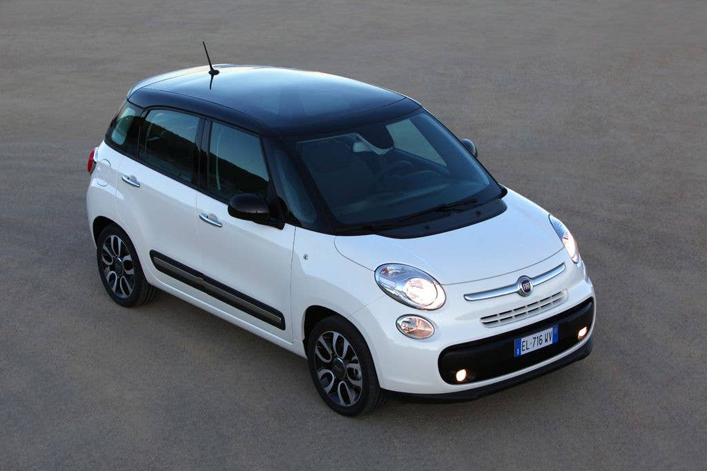 Fiat 500L front 3/4