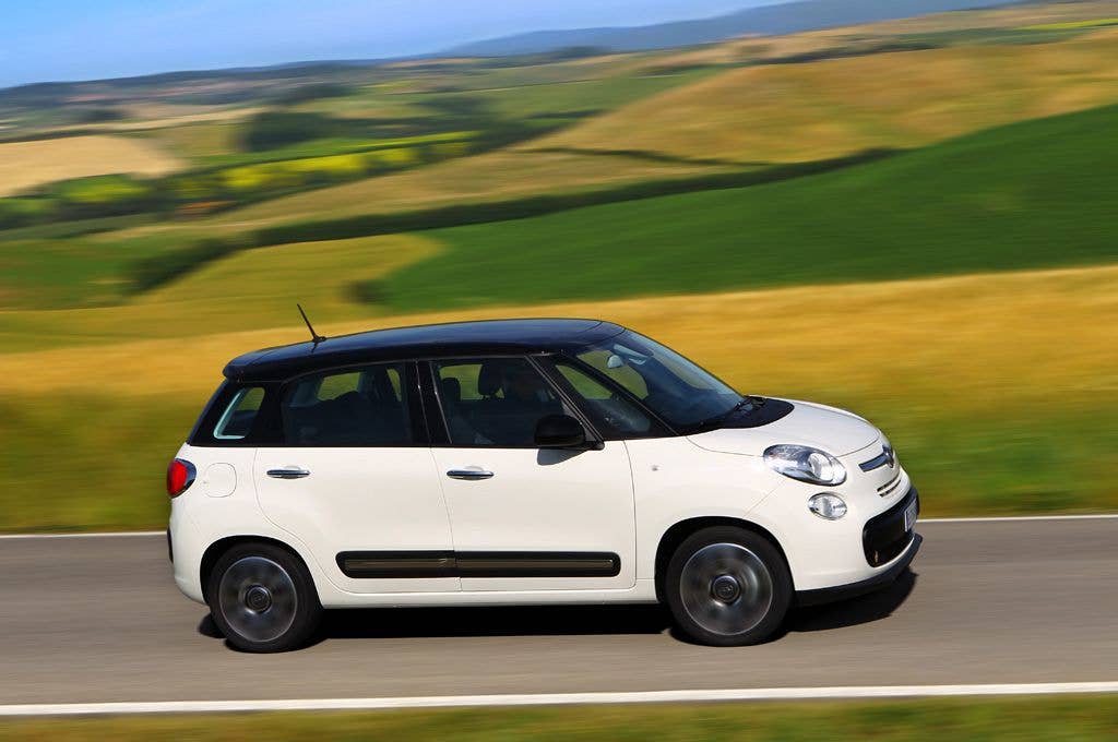 Fiat 500L side