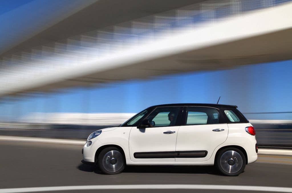 Fiat 500L side