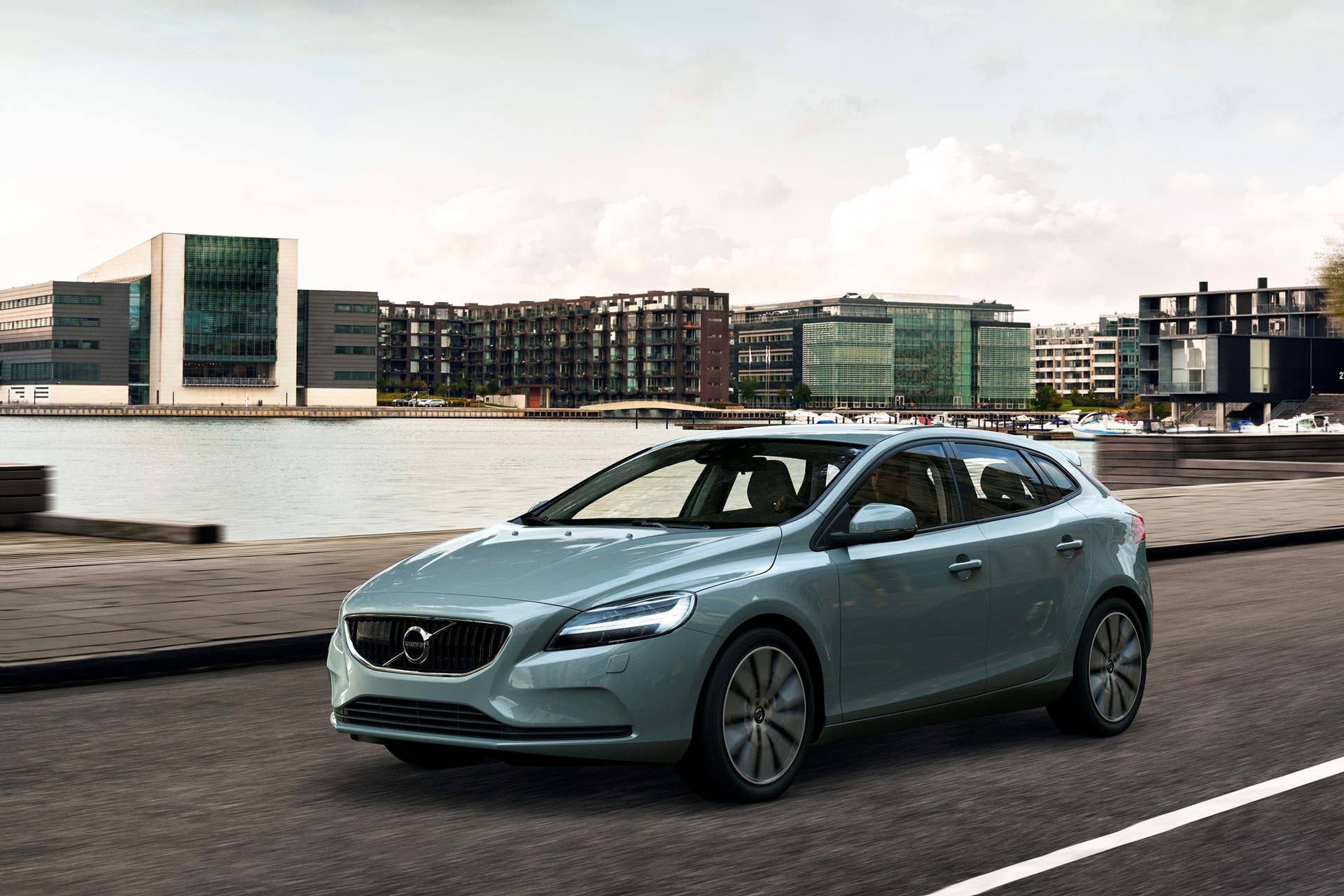 Volvo V40