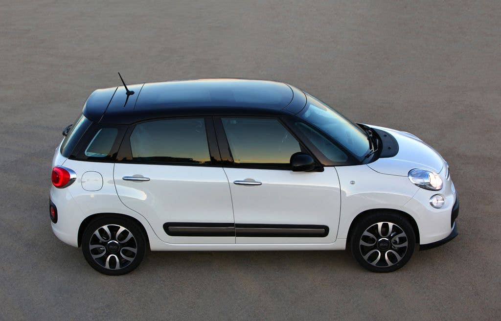 Fiat 500L side
