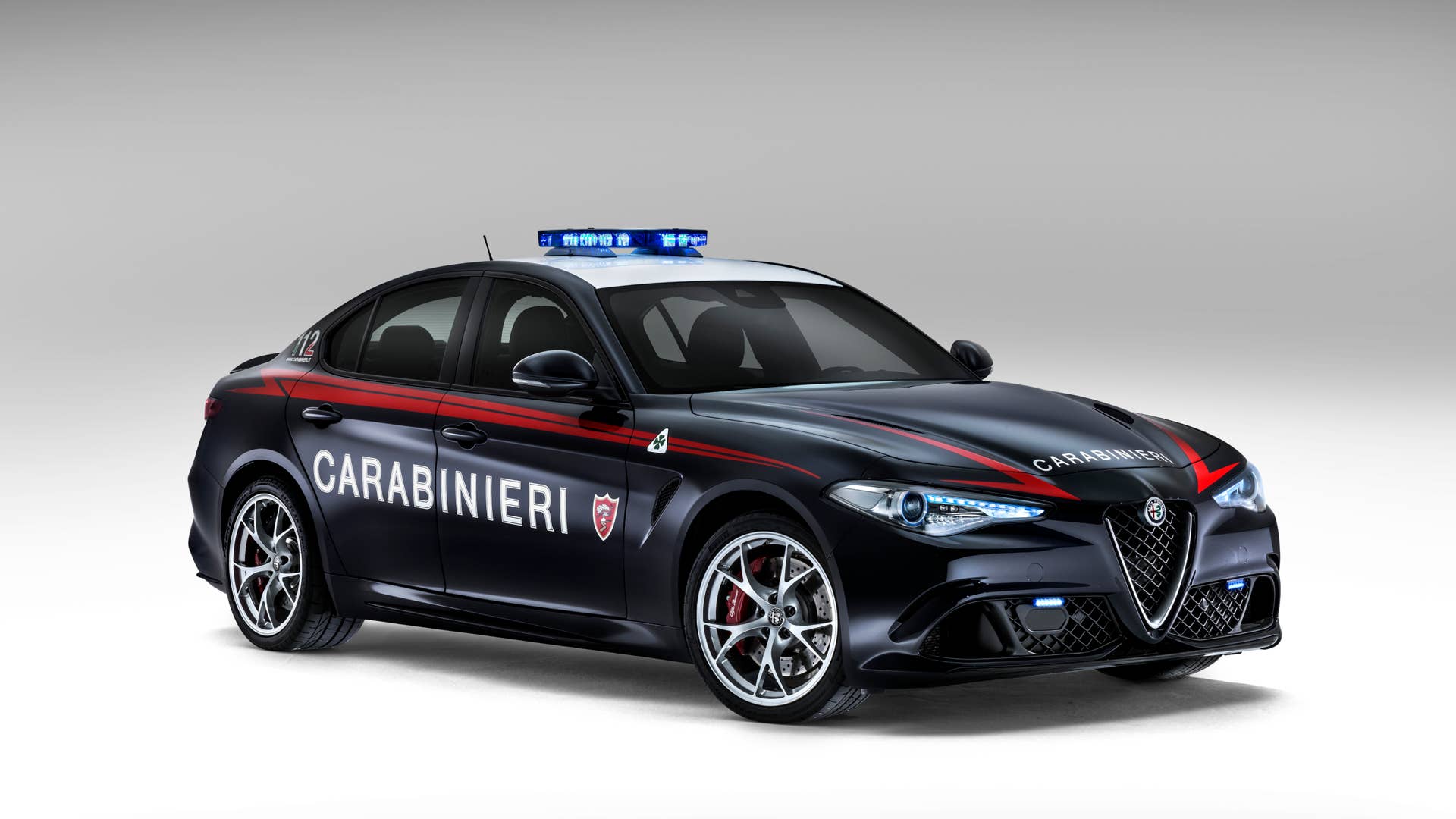 alfa romeo guilia quadrifoglio police