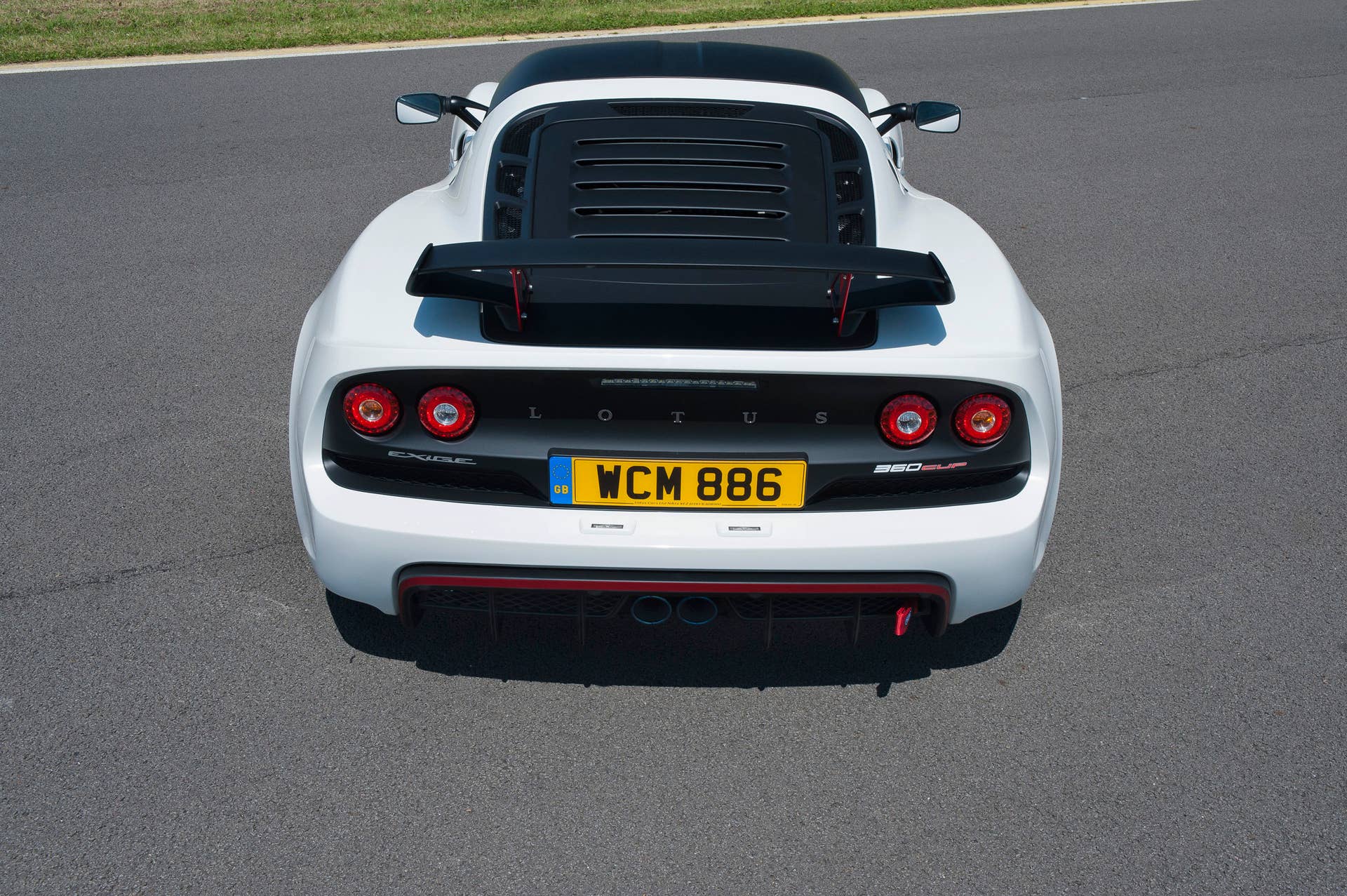 white lotus exige 360 cup louvered rear
