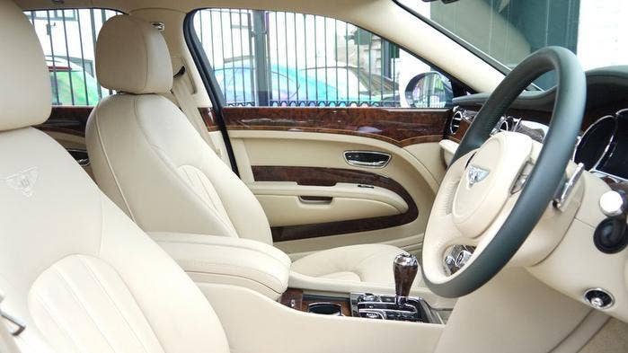2012 Bentley Mulsanne - ex-Queen Elizabeth II interior front