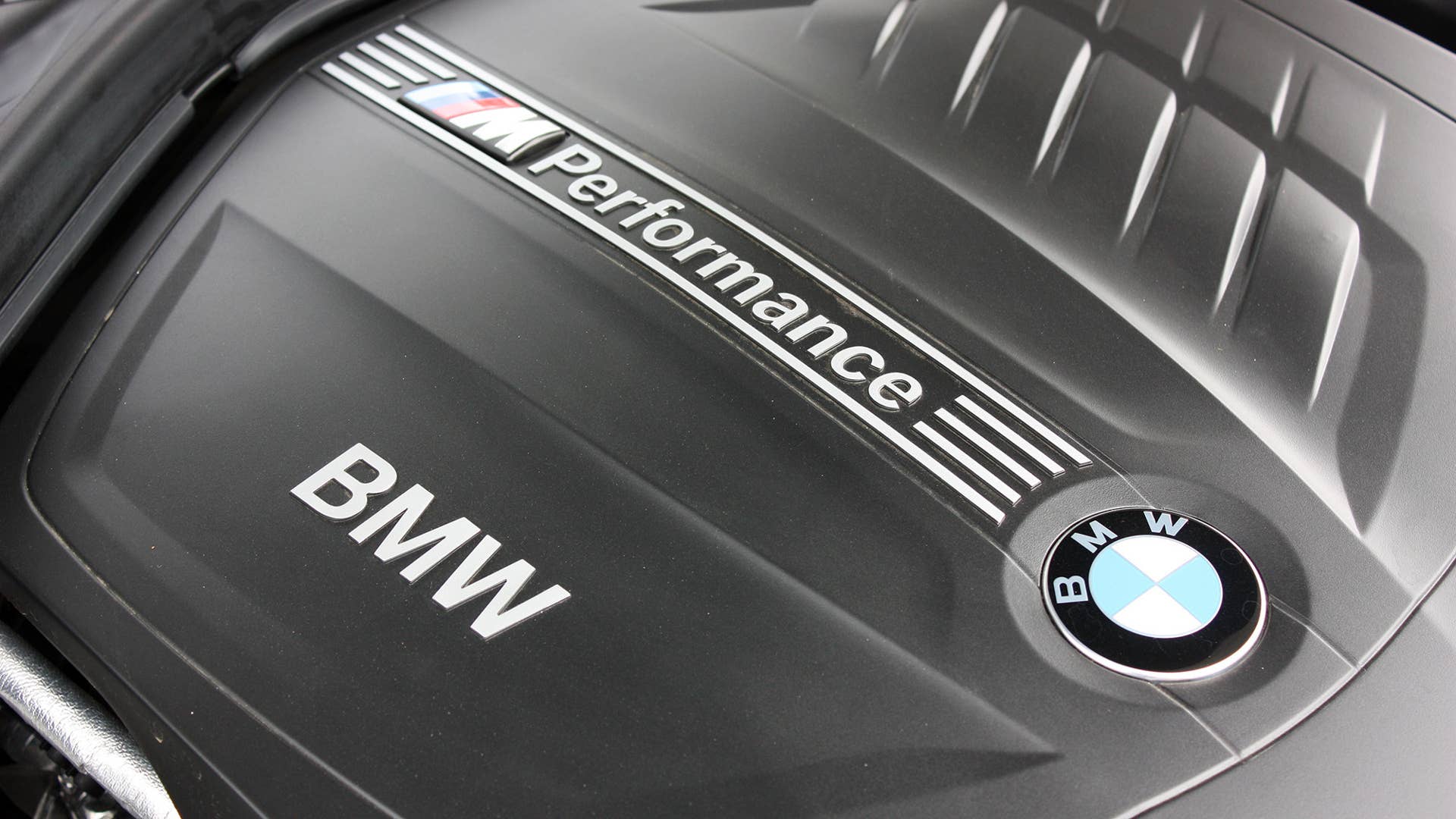 2016 BMW 435i ZHP Coupe engine detail