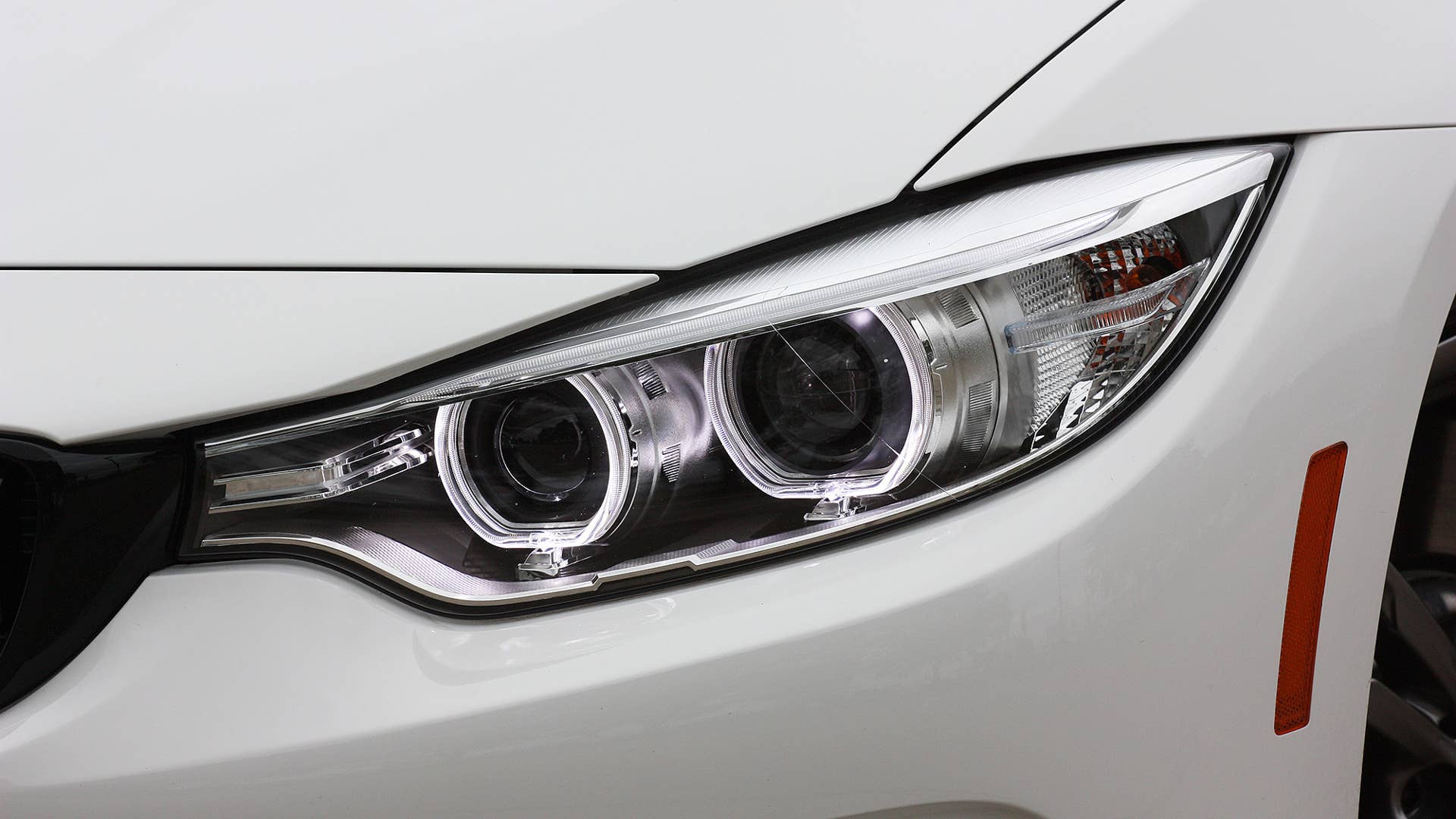 2016 BMW 435i ZHP Coupe headlights