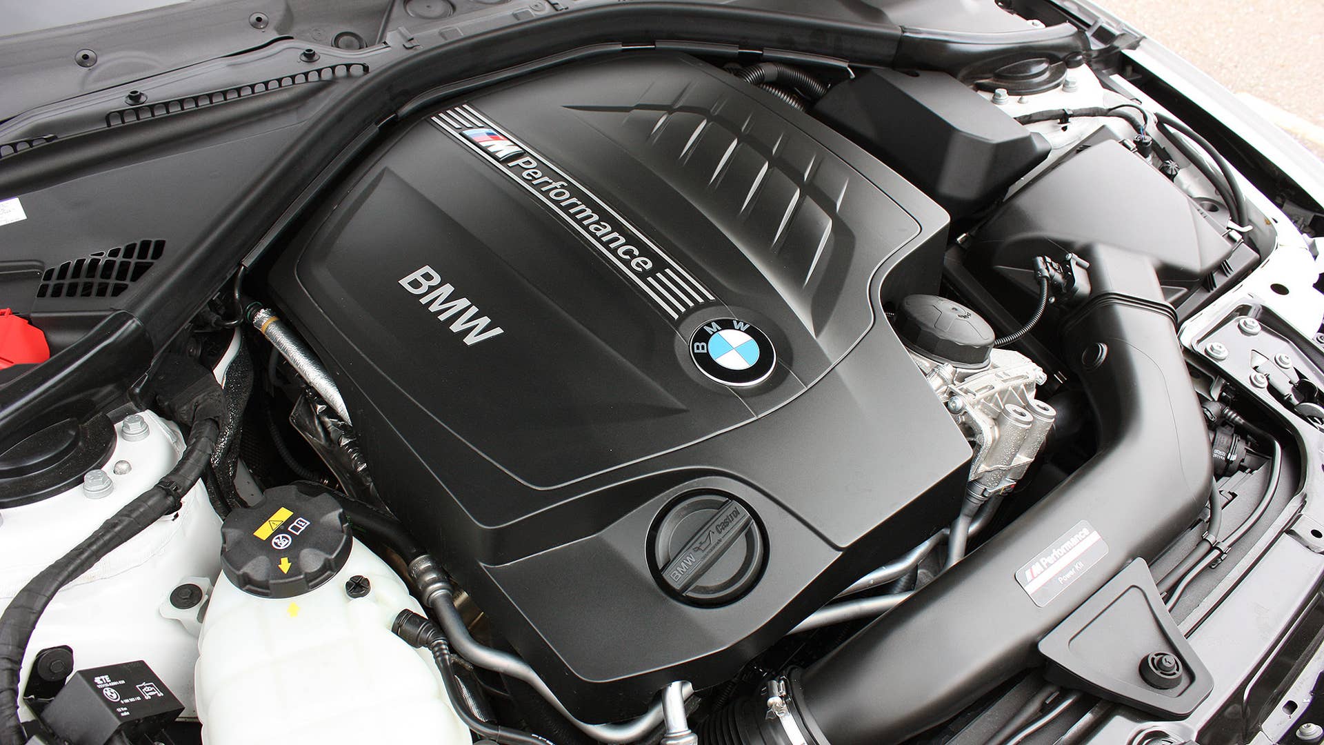 2016 BMW 435i ZHP Coupe engine