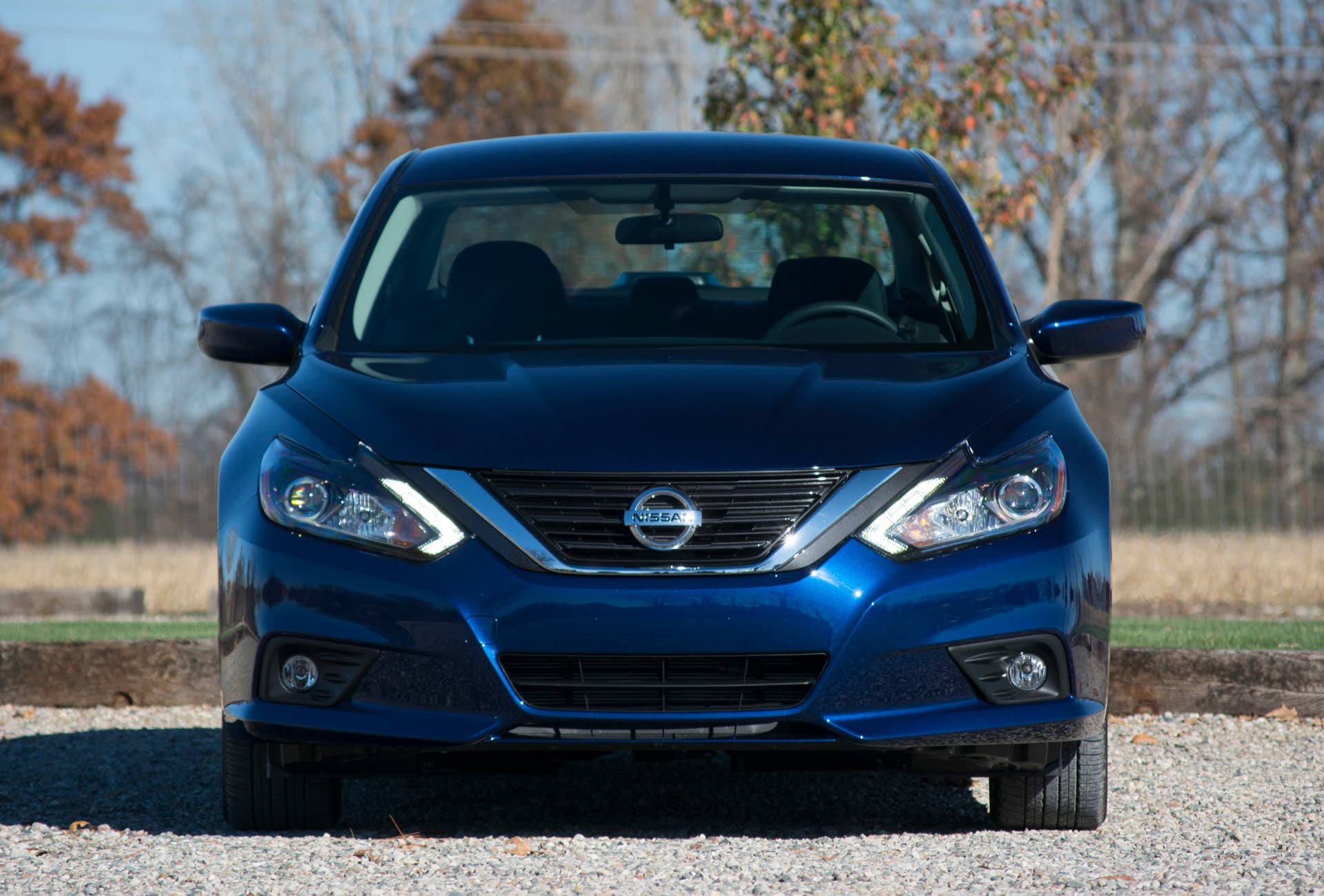 2016 Nissan Altima dead front