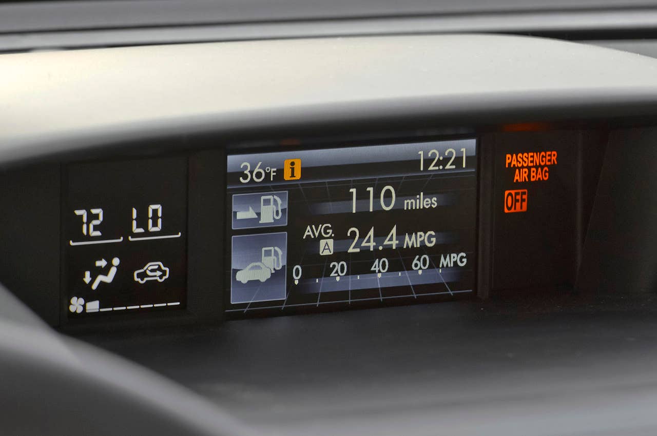 2014 Subaru Forester fuel economy display