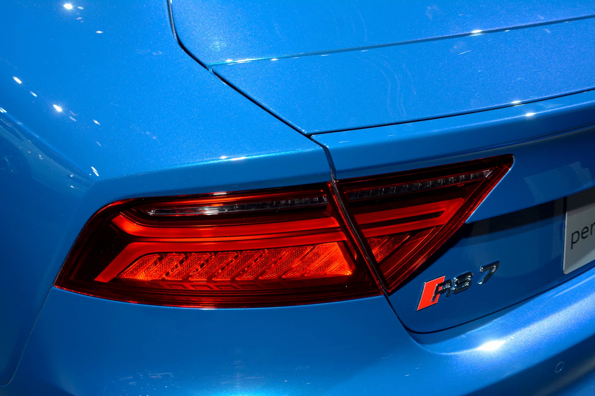 rs7 performance badge la auto show audi taillights