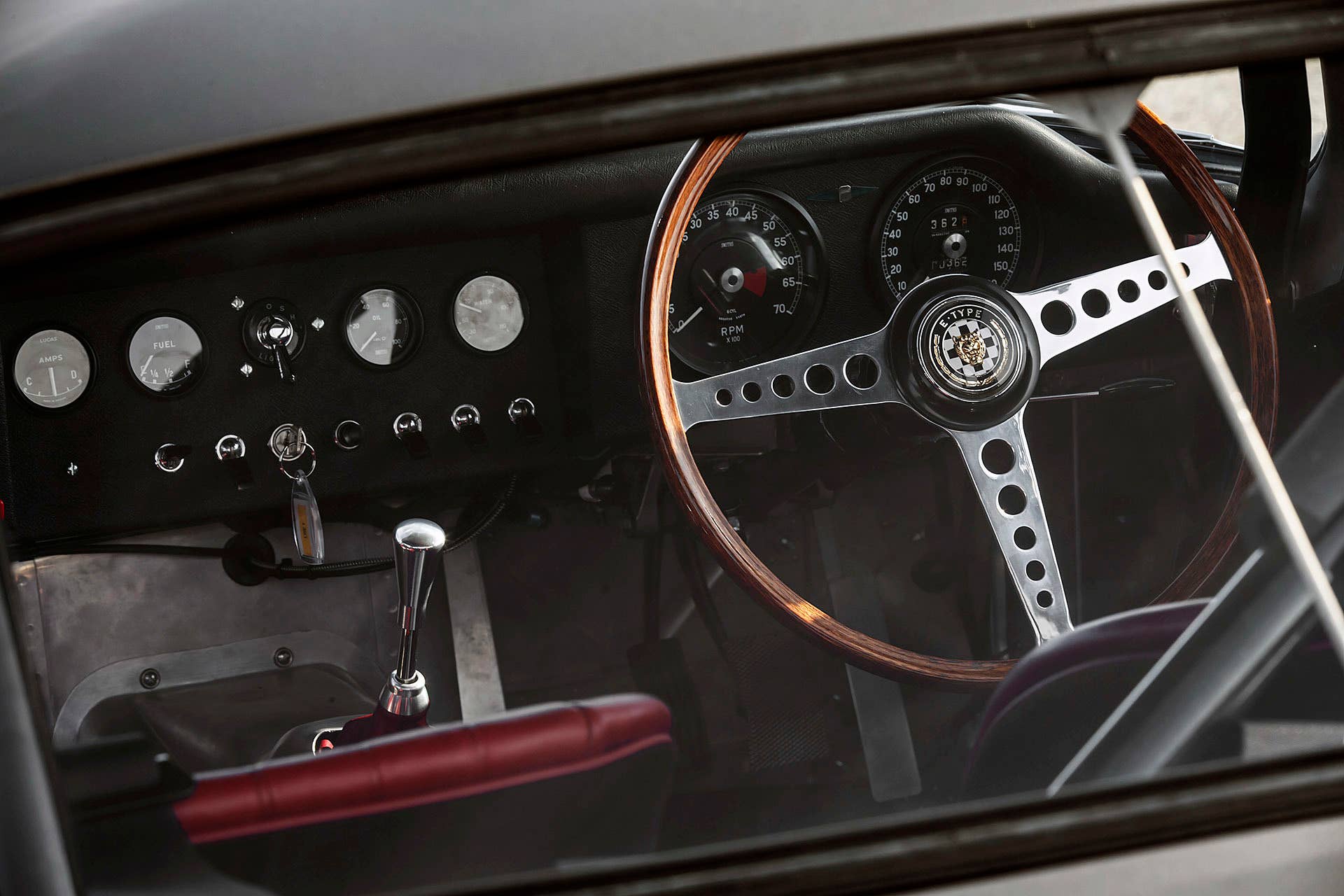 Jaguar Continuation Lightweight E-Type interior