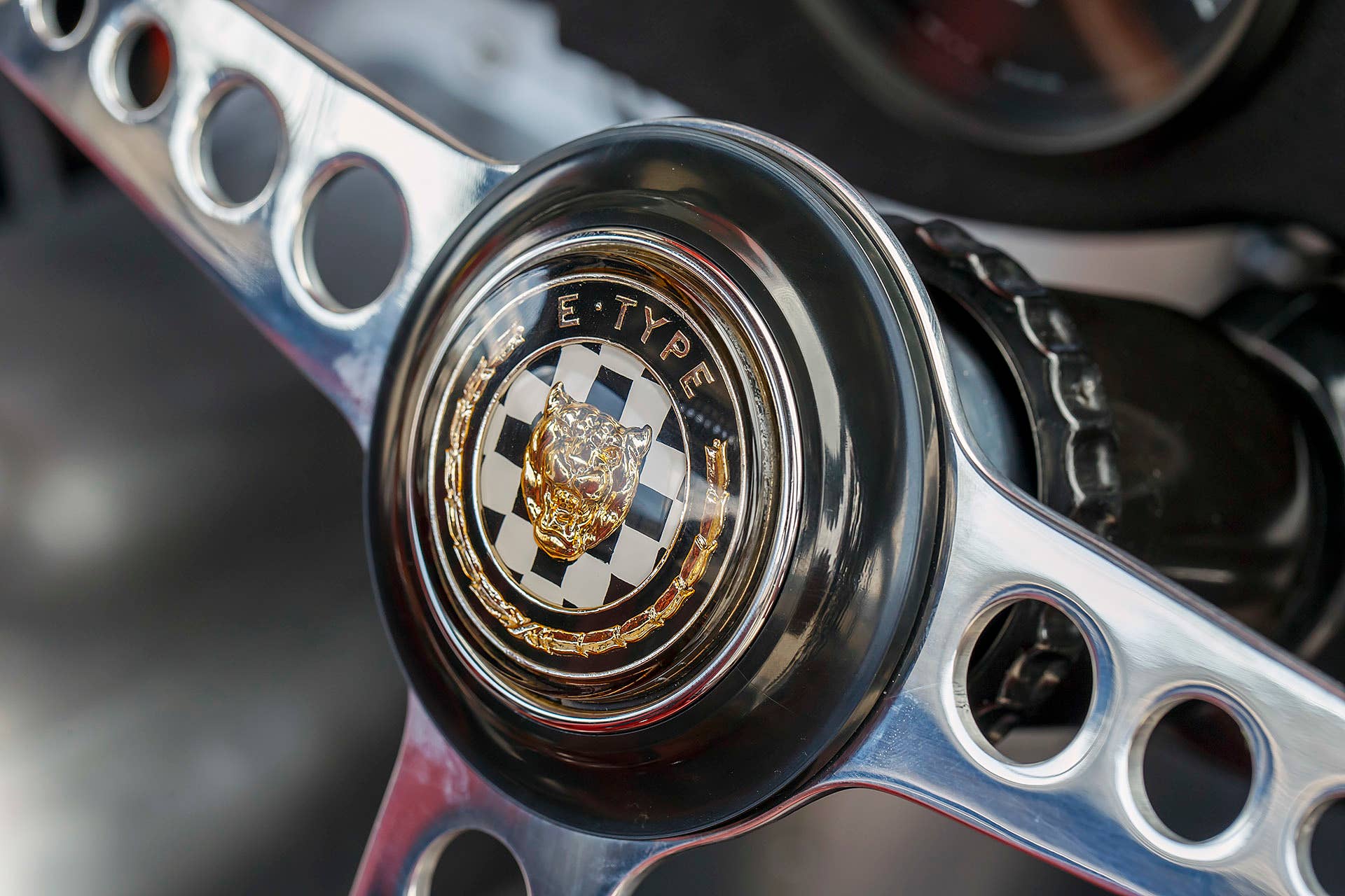Jaguar Continuation Lightweight E-Type steering wheel detail