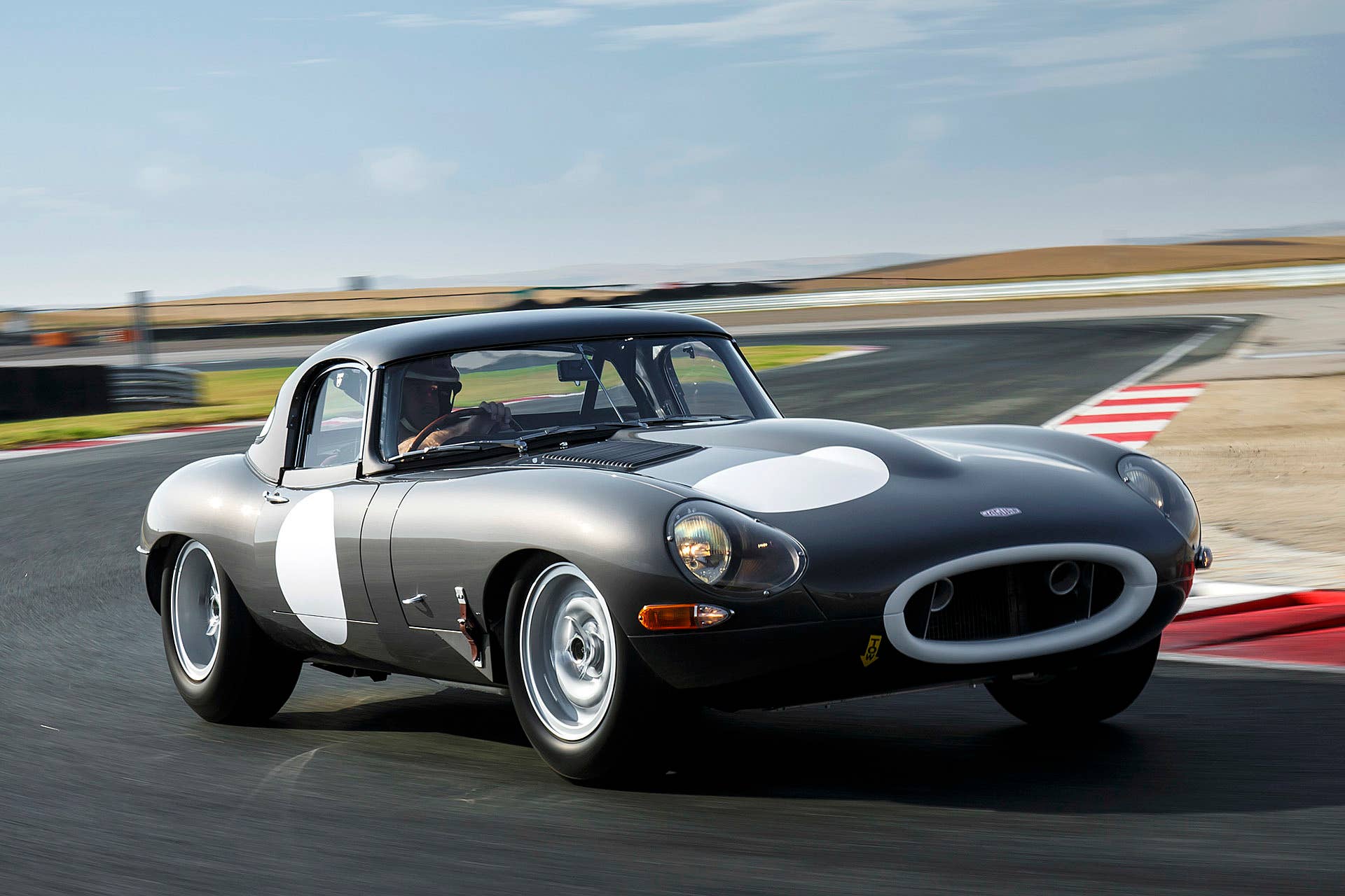 Jaguar Continuation Lightweight E-Type on track