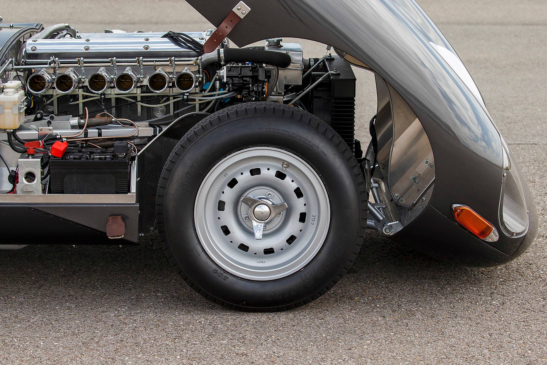 Jaguar Continuation Lightweight E-Type wheel